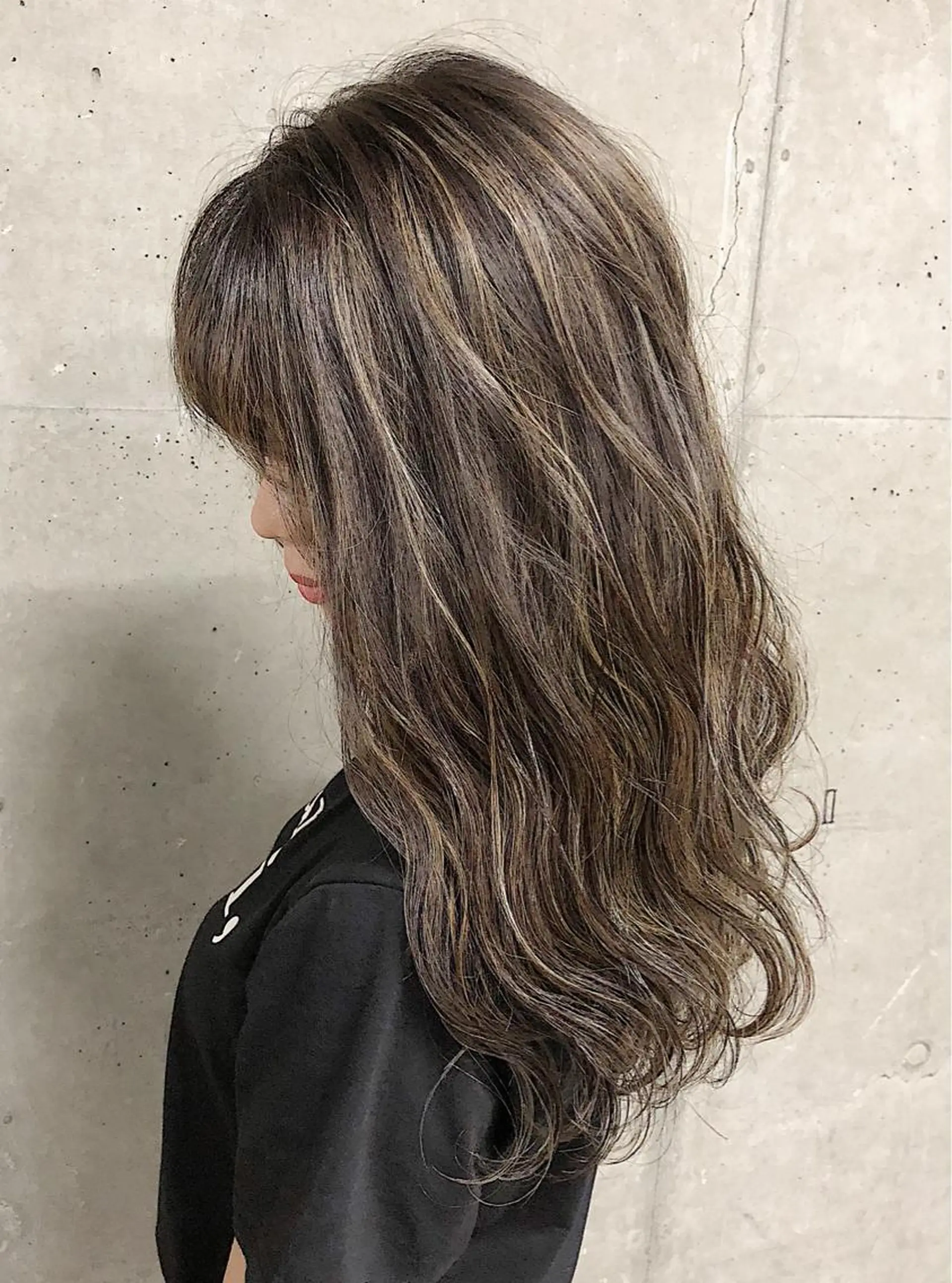 ロング カラー グレージュ ハイライトカラー ハイライト 【t.a.g（タグ）】所属・ノンダメージ髪質改善 カラー💎/KURAのヘアスタイル