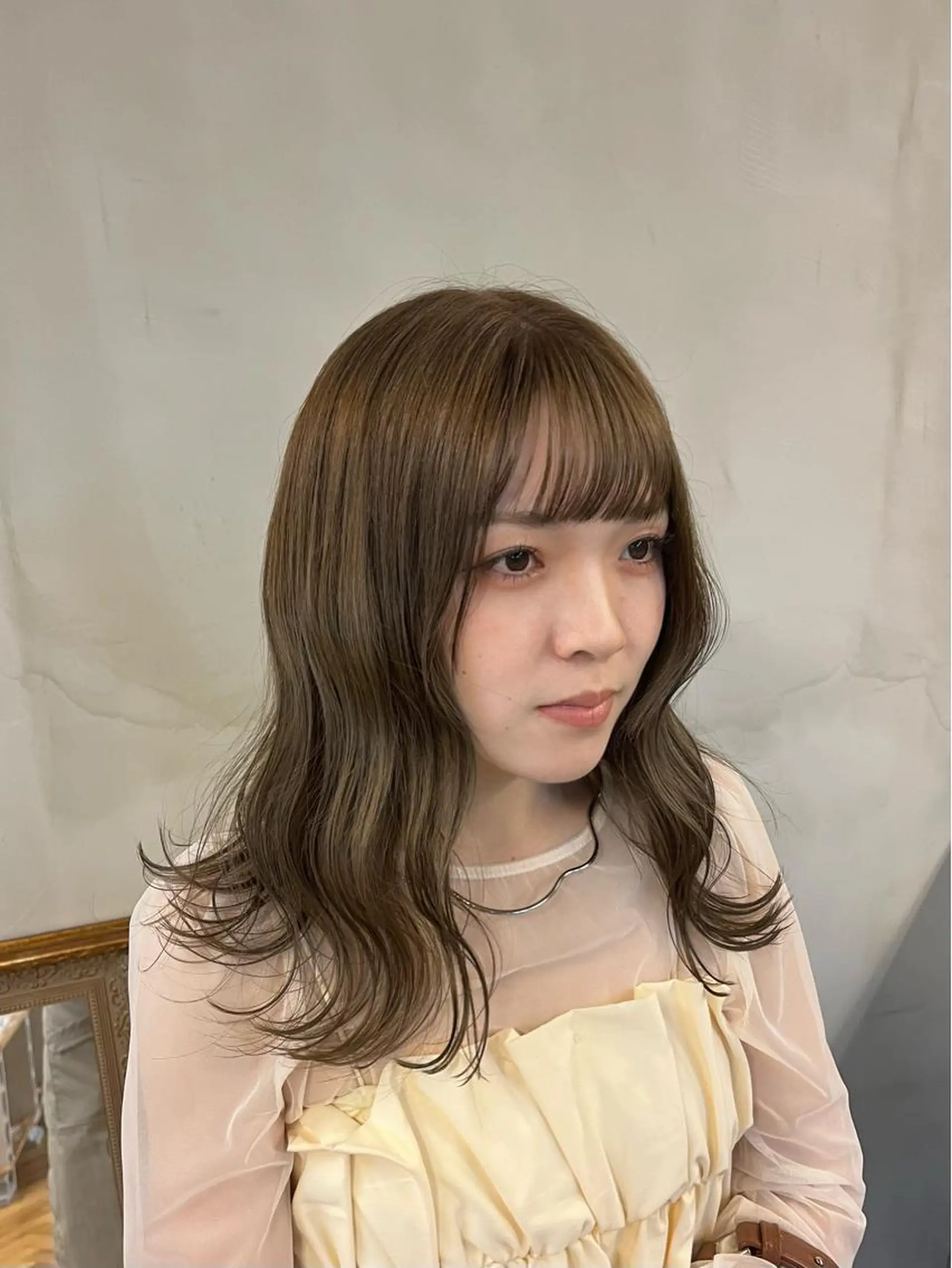 ロング カラー ヘアアレンジ ベージュカラー 透明感カラー オリーブベージュ ヘアカラー miyu /レイヤー/ブリーチのヘアスタイル