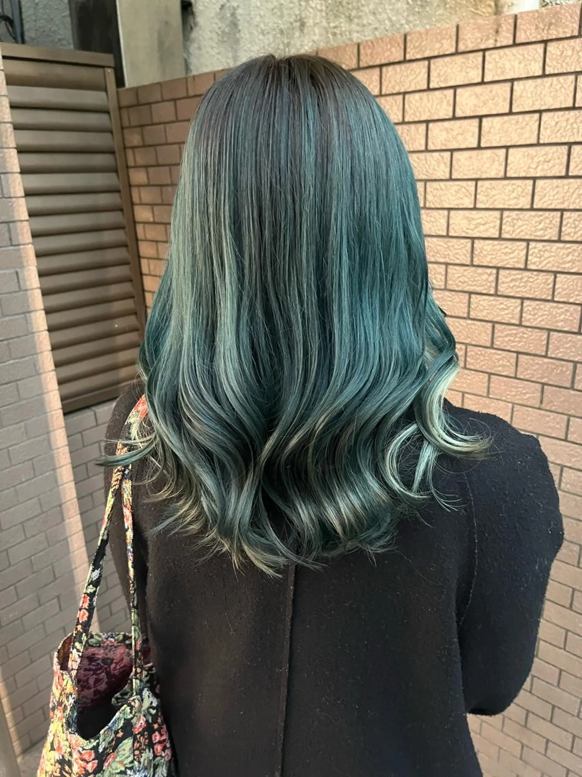 ミディアム カラー 艶髪/ハイトーン/ ヘアセット/モエノのヘアスタイル