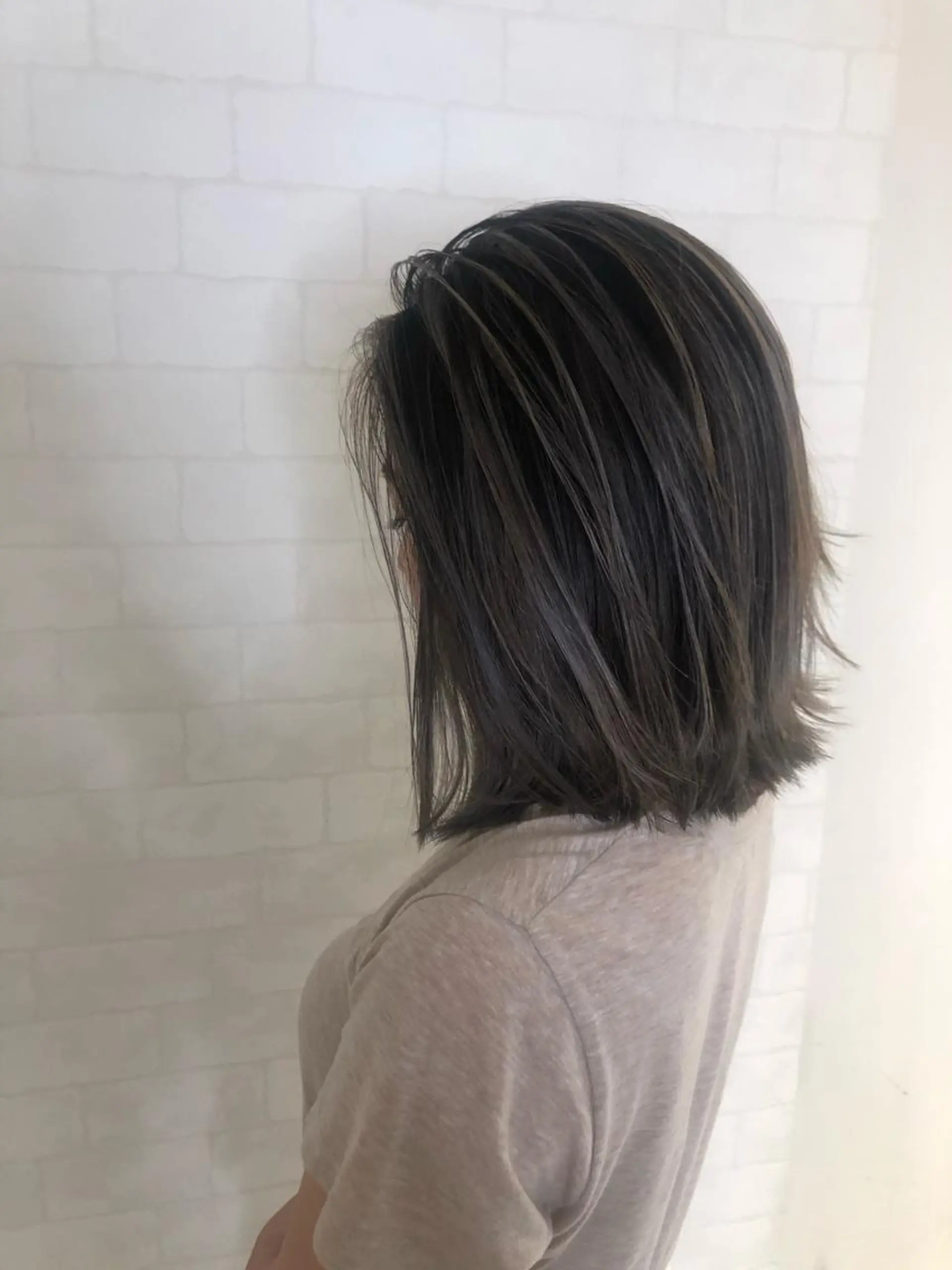 ミディアム レイヤーカット Lore Airl所属・畑山 紗耶佳のヘアスタイル