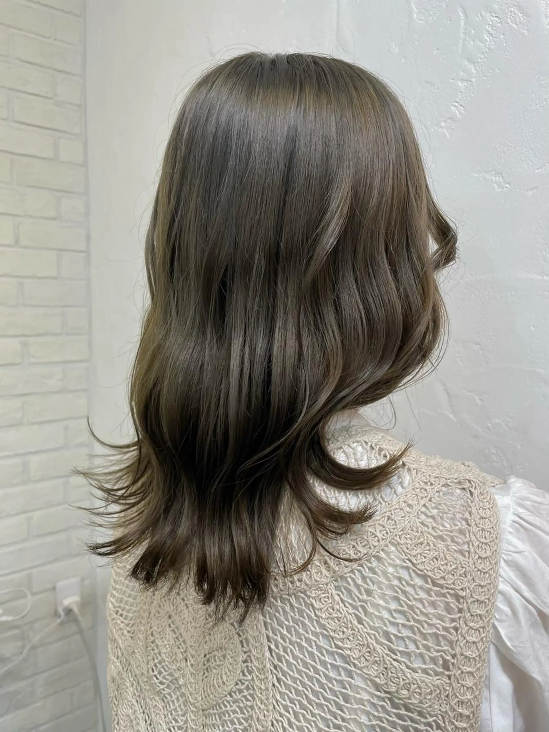 セミロング hair living Liko池袋東口店所属・✨透明感カラー🌱 上村　舜のヘアスタイル