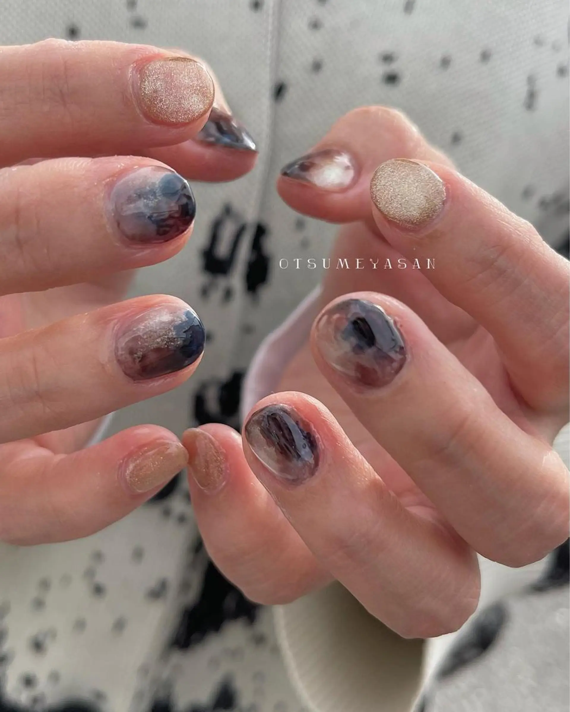 ネイル オーロラネイル ブルー ジェルネイル 韓国ネイル マグネットネイル otsumeyasan所属・わたなべ ちかのネイルデザイン