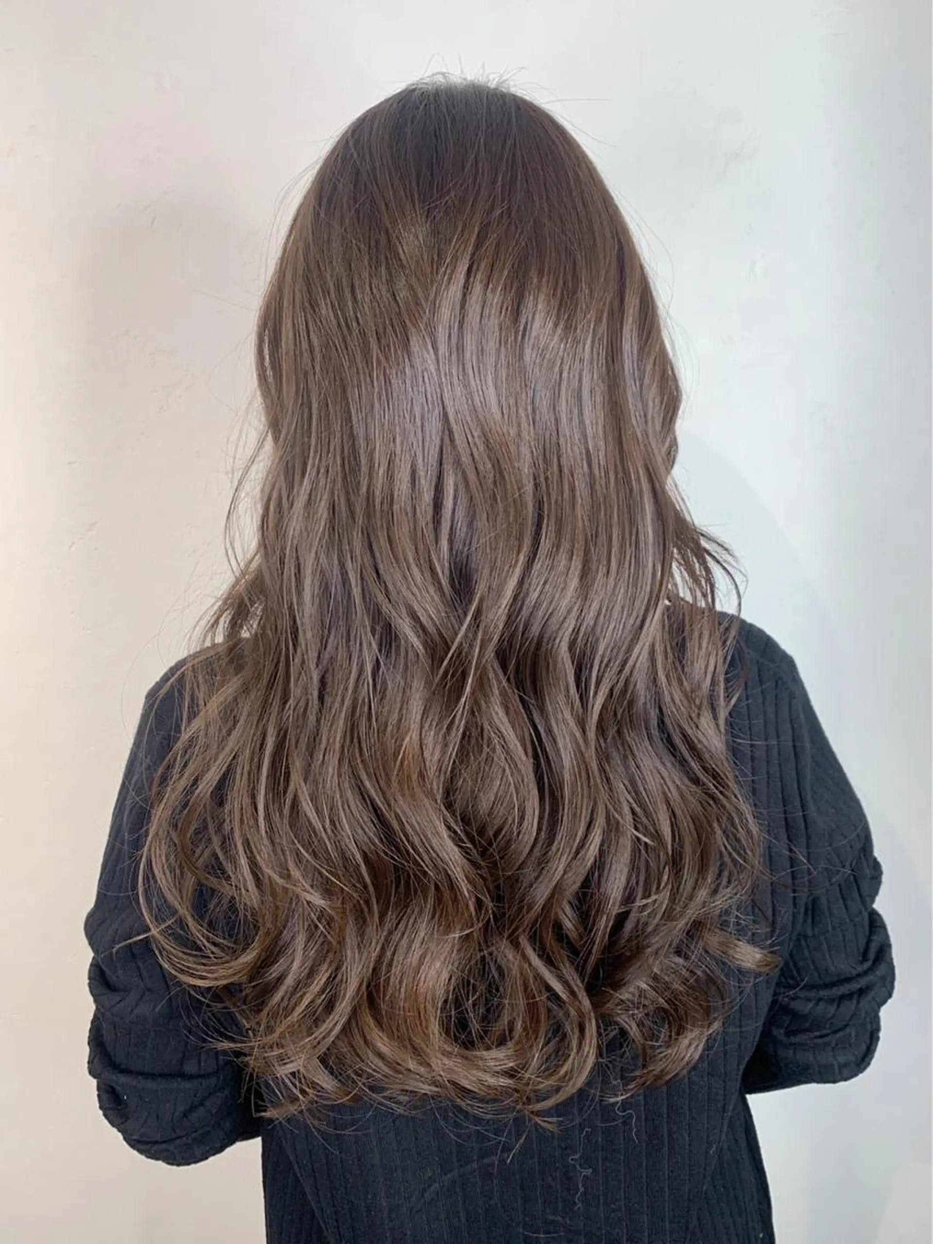 セミロング カラー パーマ アッシュ アッシュブラウン ブラウンカラー _ WHITE三宮店のヘアスタイル