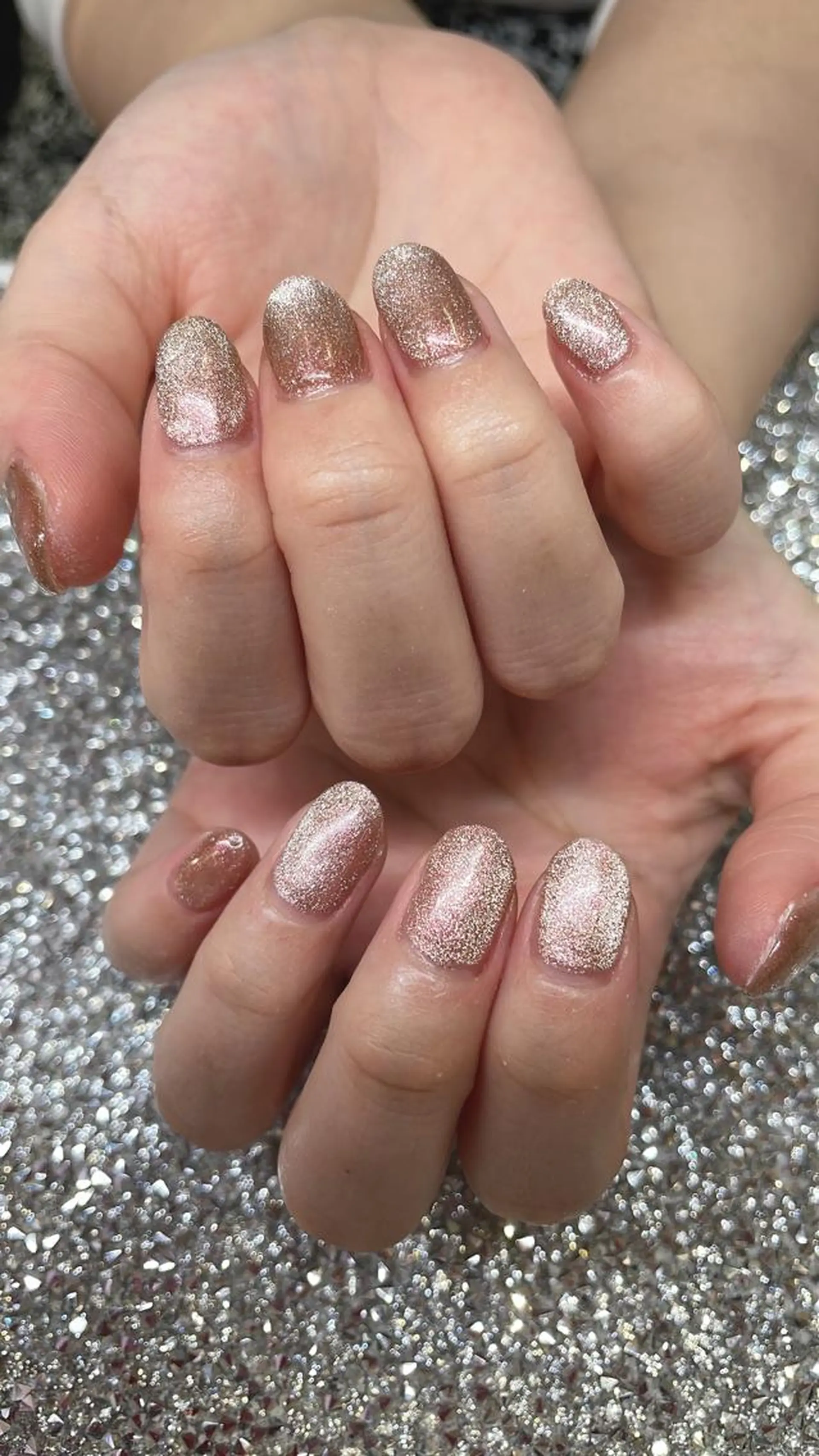 ネイル マグネットネイル マグネットワンカラー ワンカラーネイル Guarendo(ガレンドゥ)錦糸町店所属・Gurando 錦糸町店のネイルデザイン