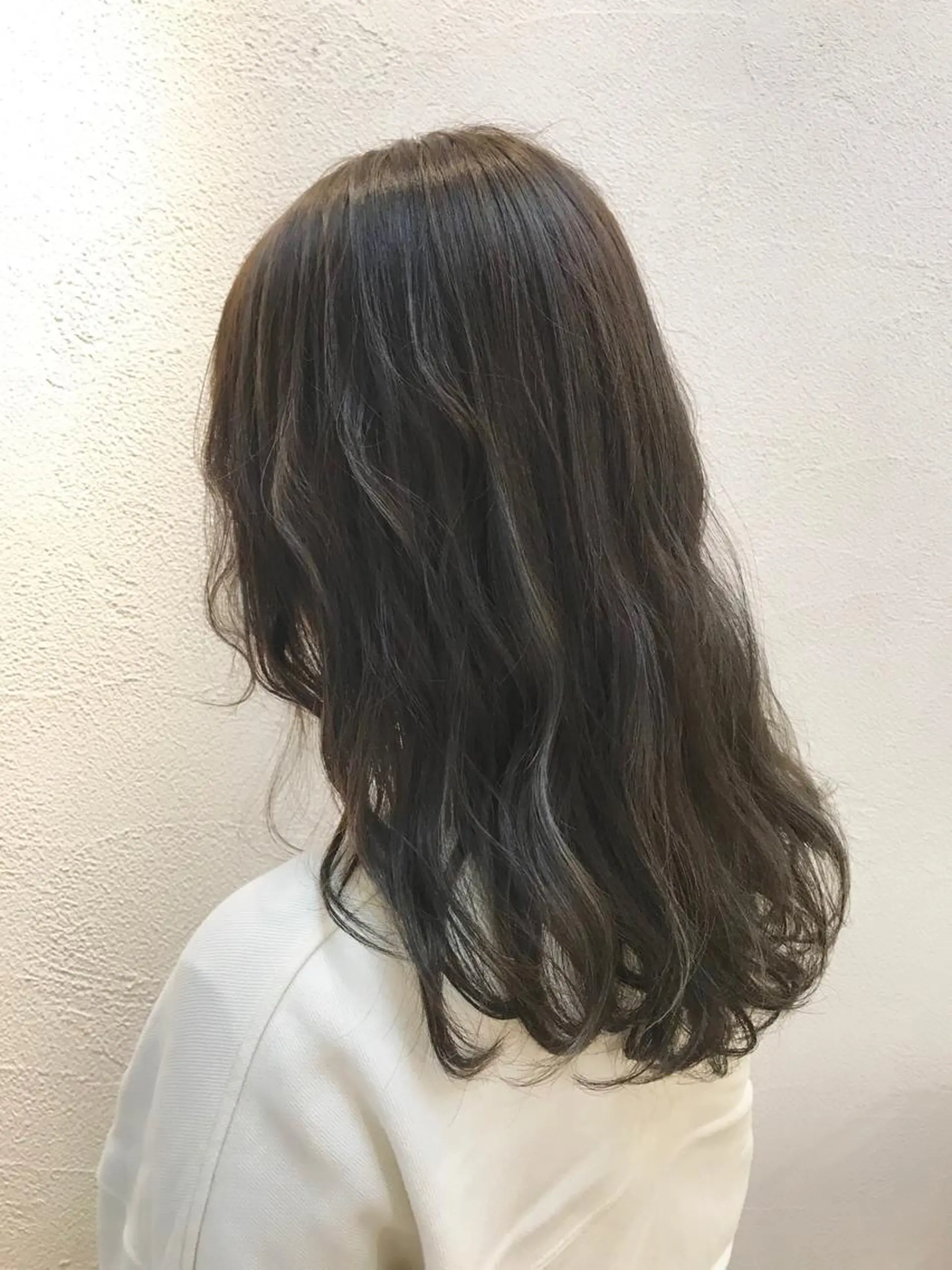 ロング カラー ブリーチ グレージュ ハイライトカラー ハイライト Neolive Cava 相模大野店所属・sola: neoliveのヘアスタイル