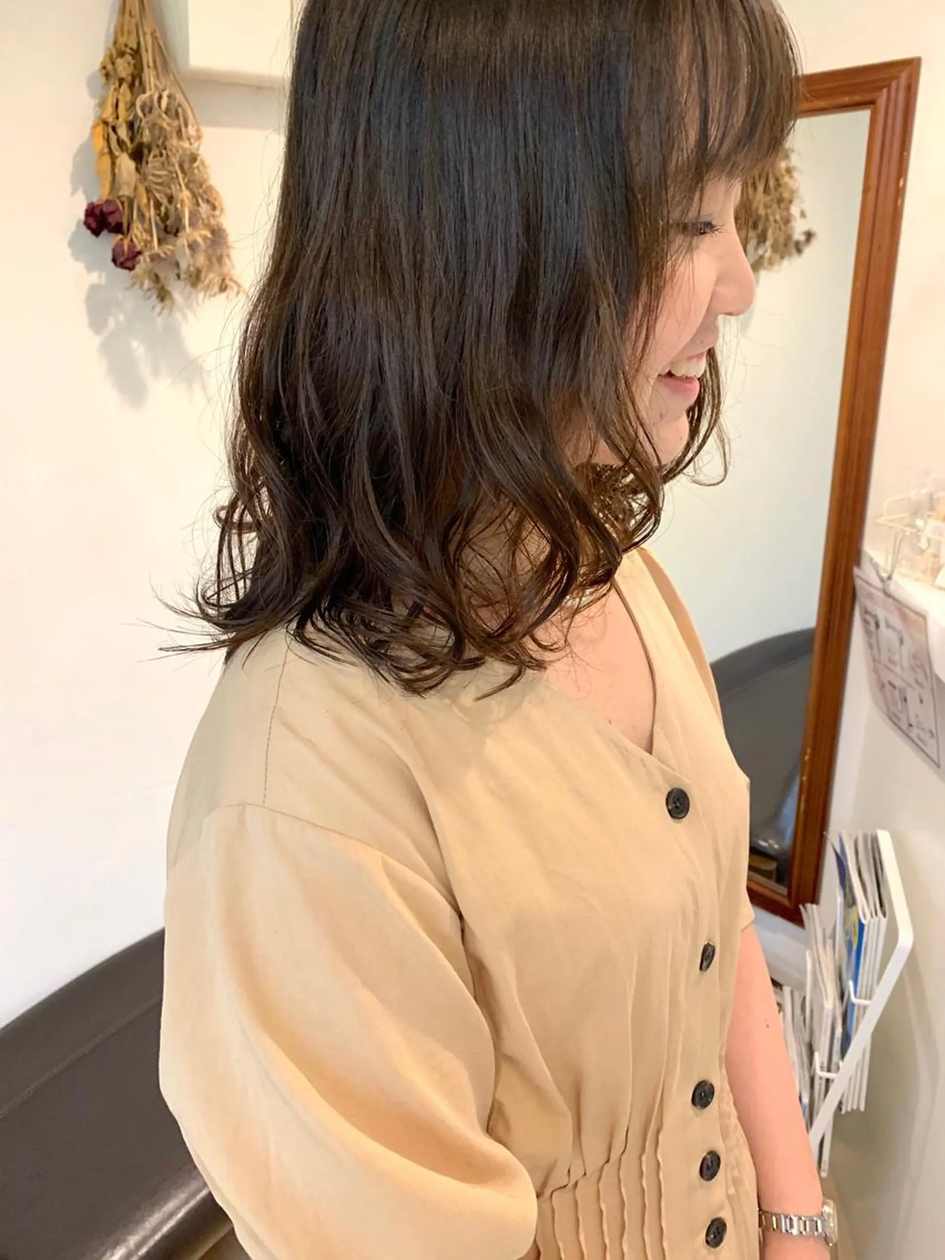 セミロング Click所属・クニモトハルナ ボブ/柔らかカラーのヘアスタイル