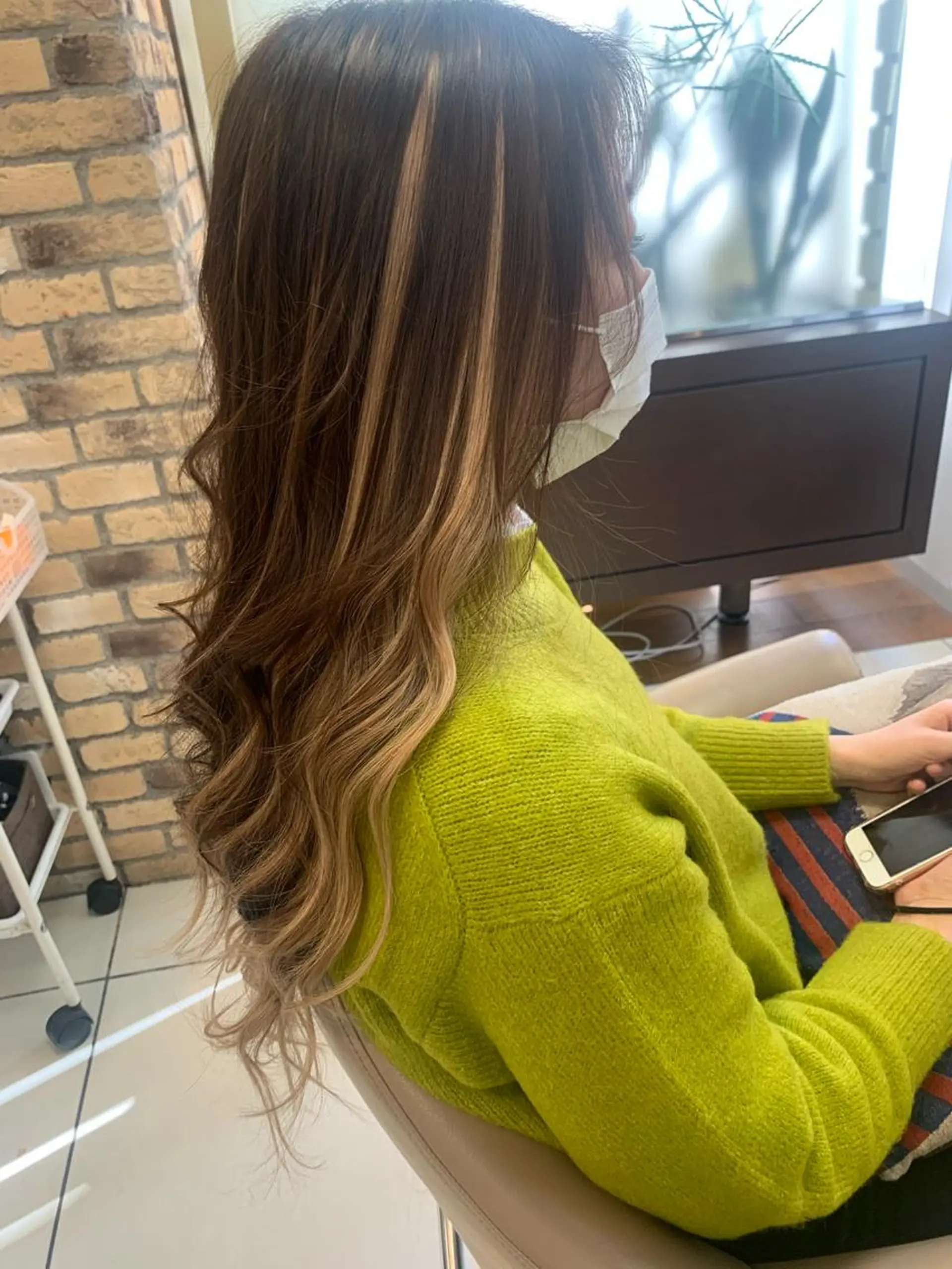 ロング カラー 羽エクステ🩷 🤍まき🤍のヘアスタイル