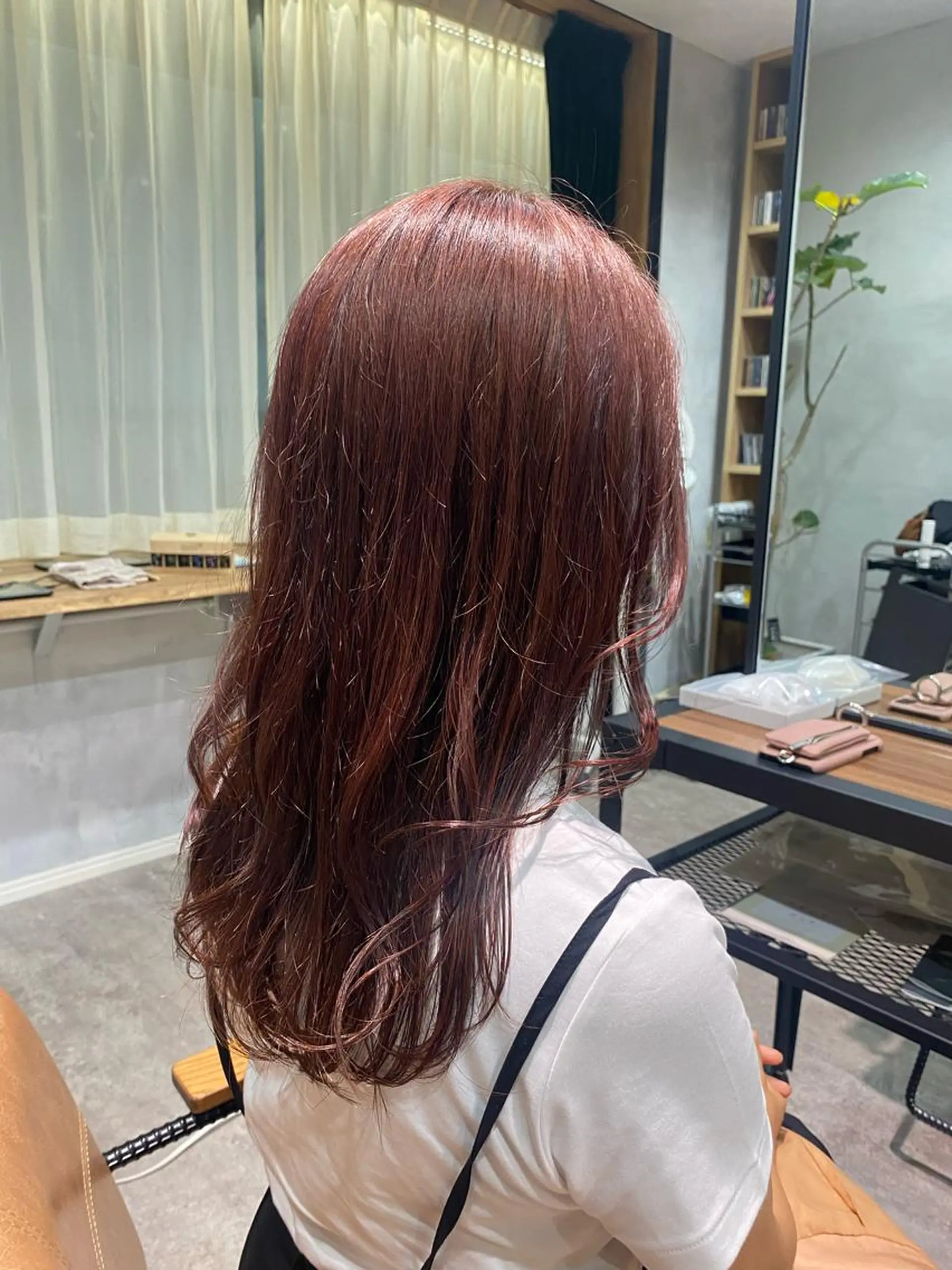 ロング ヘアカラー 大久保 優香のヘアスタイル