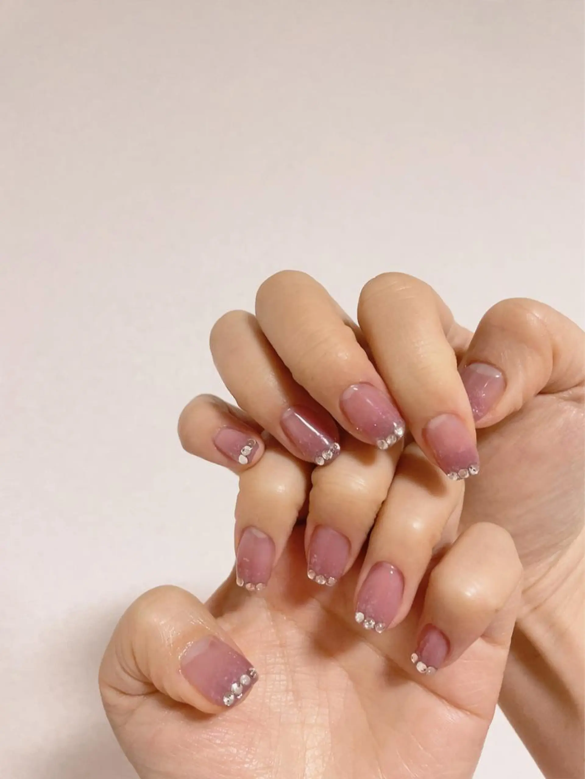 ネイル キラキラネイル emi 🧸のネイルデザイン