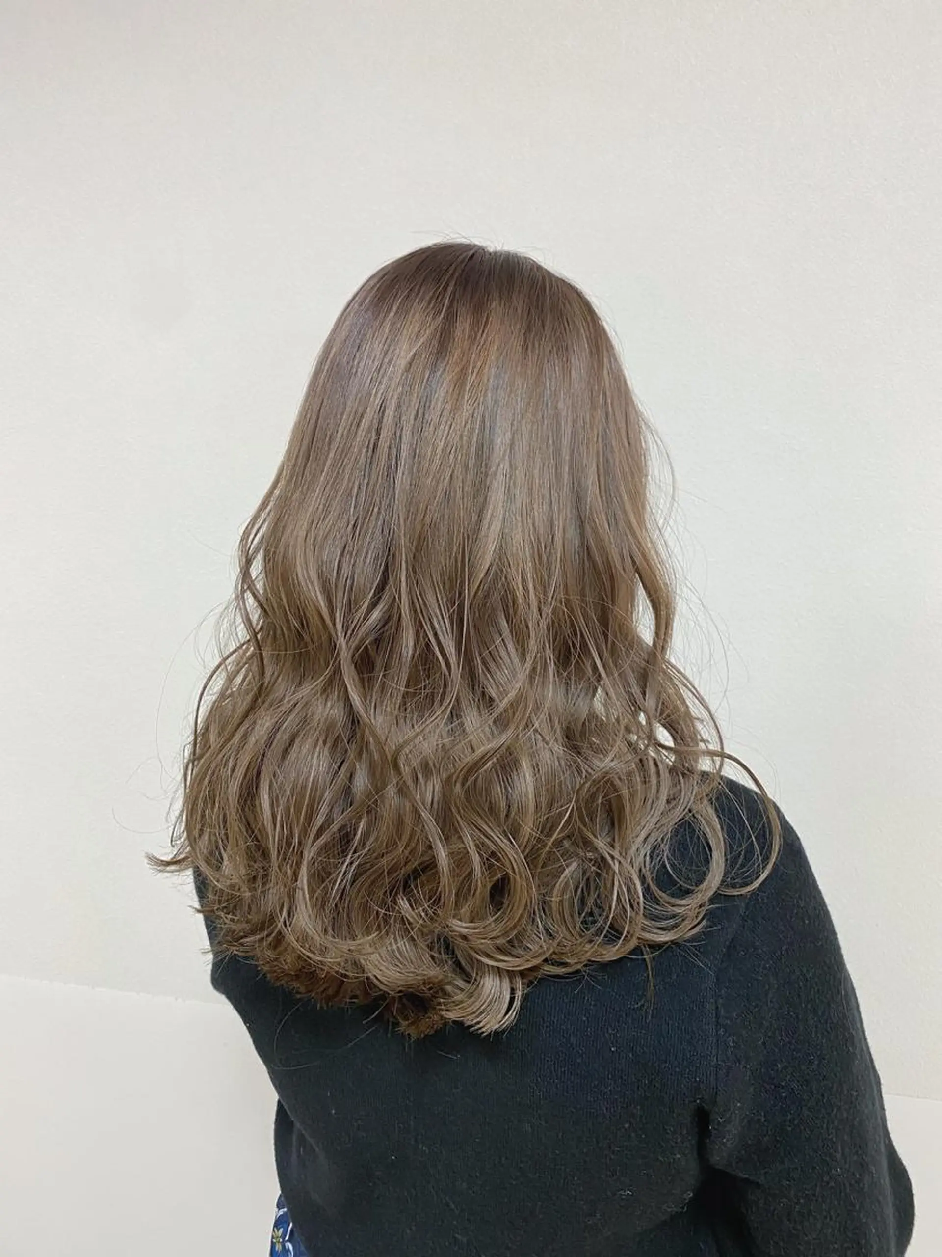 ロング カラー ブリーチ指名No.1 Daikiのヘアスタイル