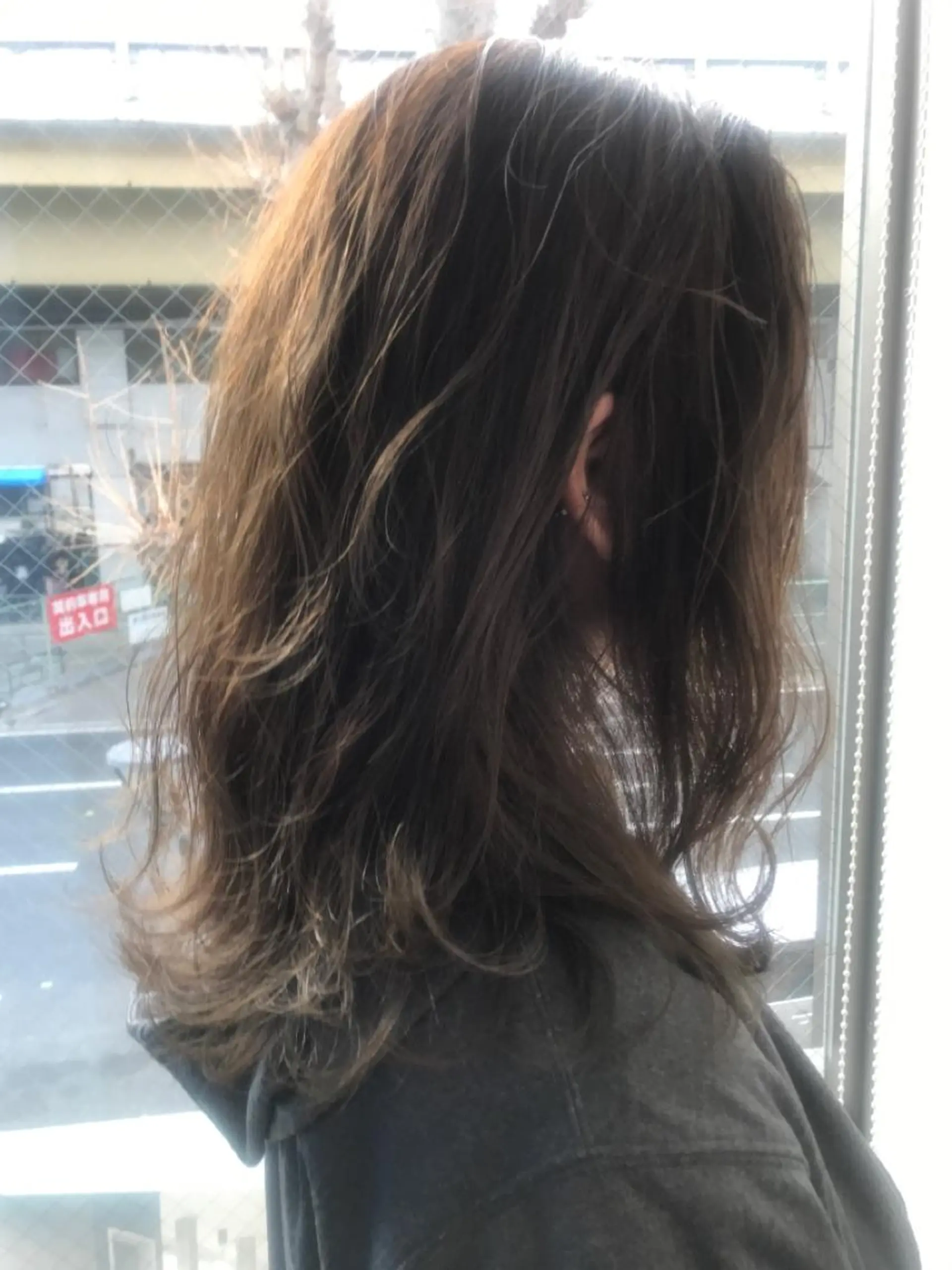 セミロング カラー グレージュ カット ヘアカラー 柴田 祐輔のヘアスタイル