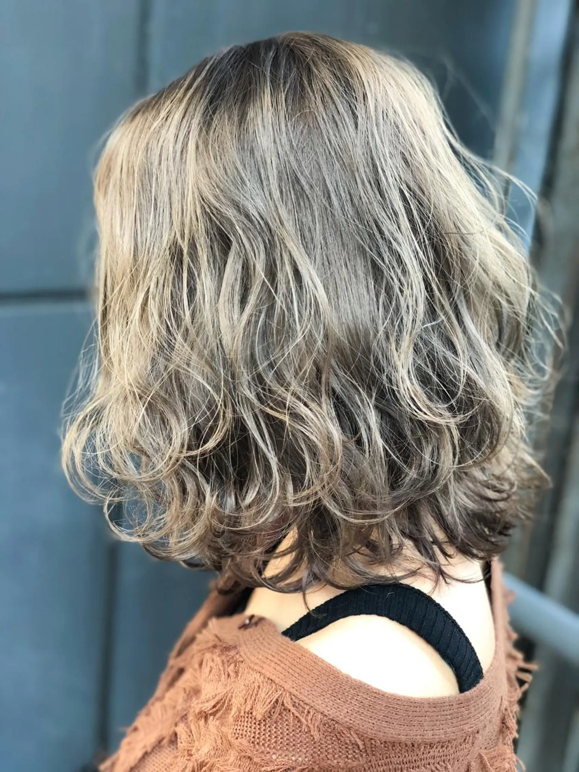 ミディアム カラー ブリーチ ケアブリーチ グレージュ ヘアカラー LA KING GINZA TOKYO所属・🧡ショートの達人 🧡SHOのヘアスタイル