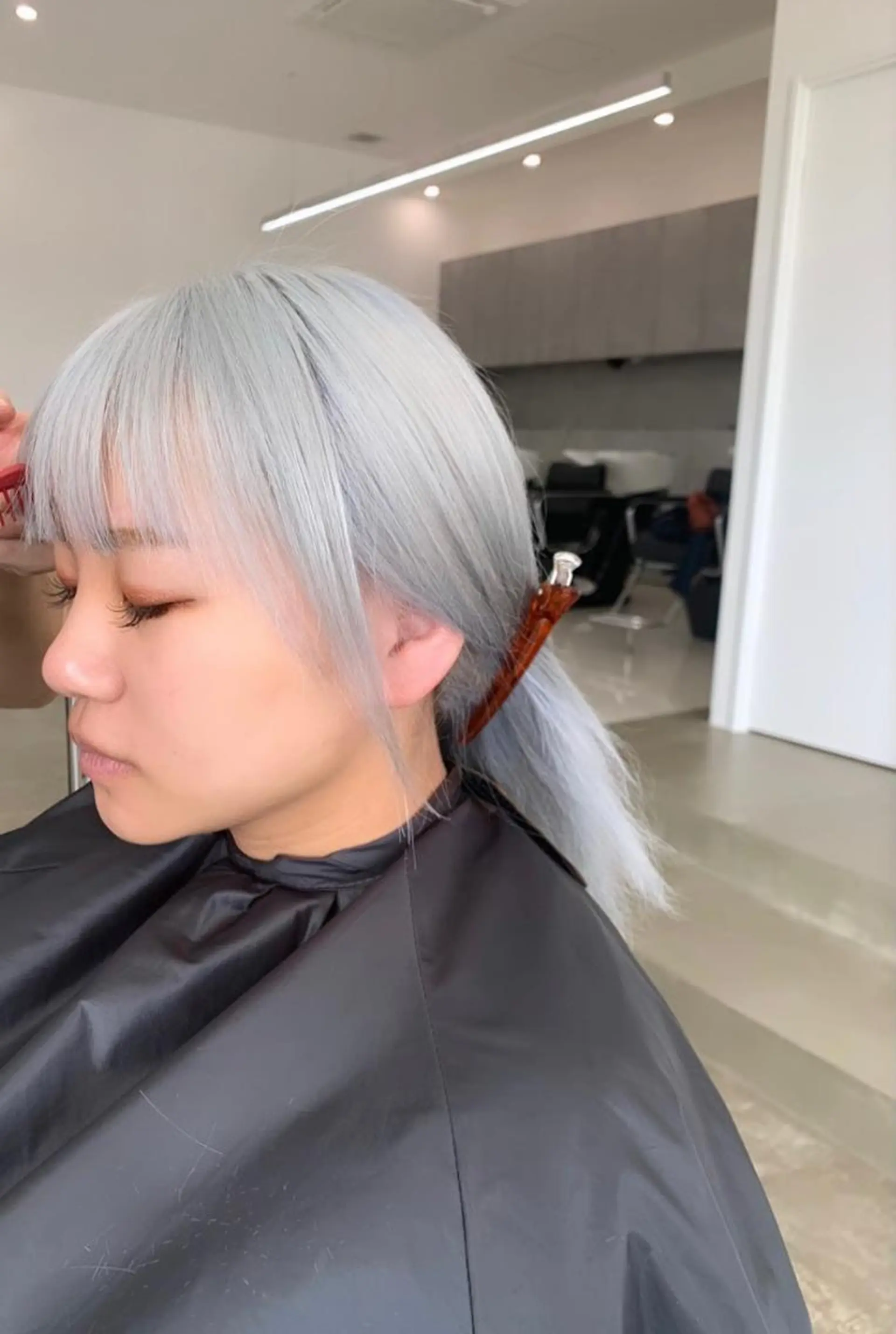 ミディアム カラー ブロンド ホワイトブロンド YU KIのヘアスタイル