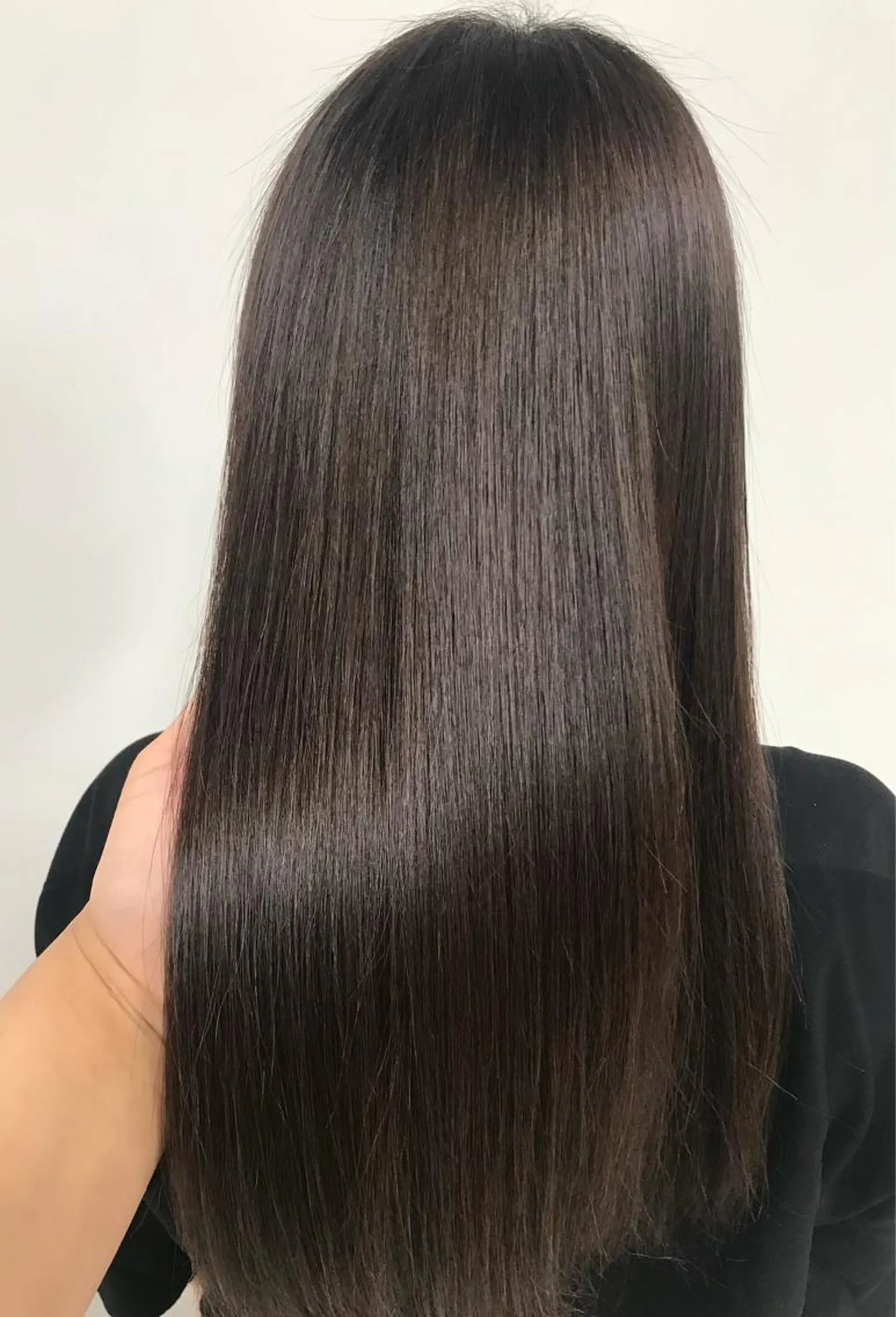 ロング 南 妃那のヘアスタイル