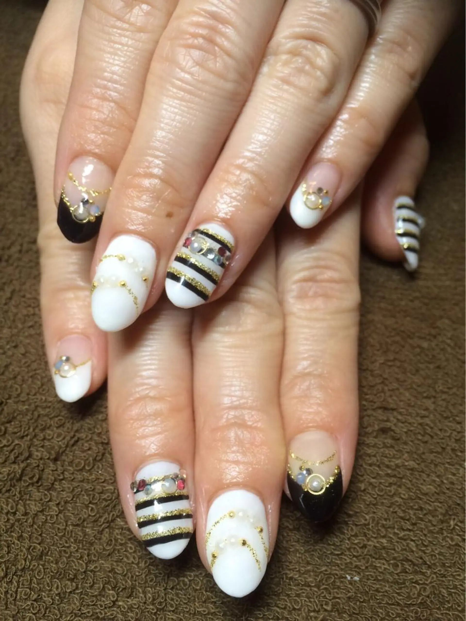 ミディアム ネイル M. KOTOMIのネイルデザイン