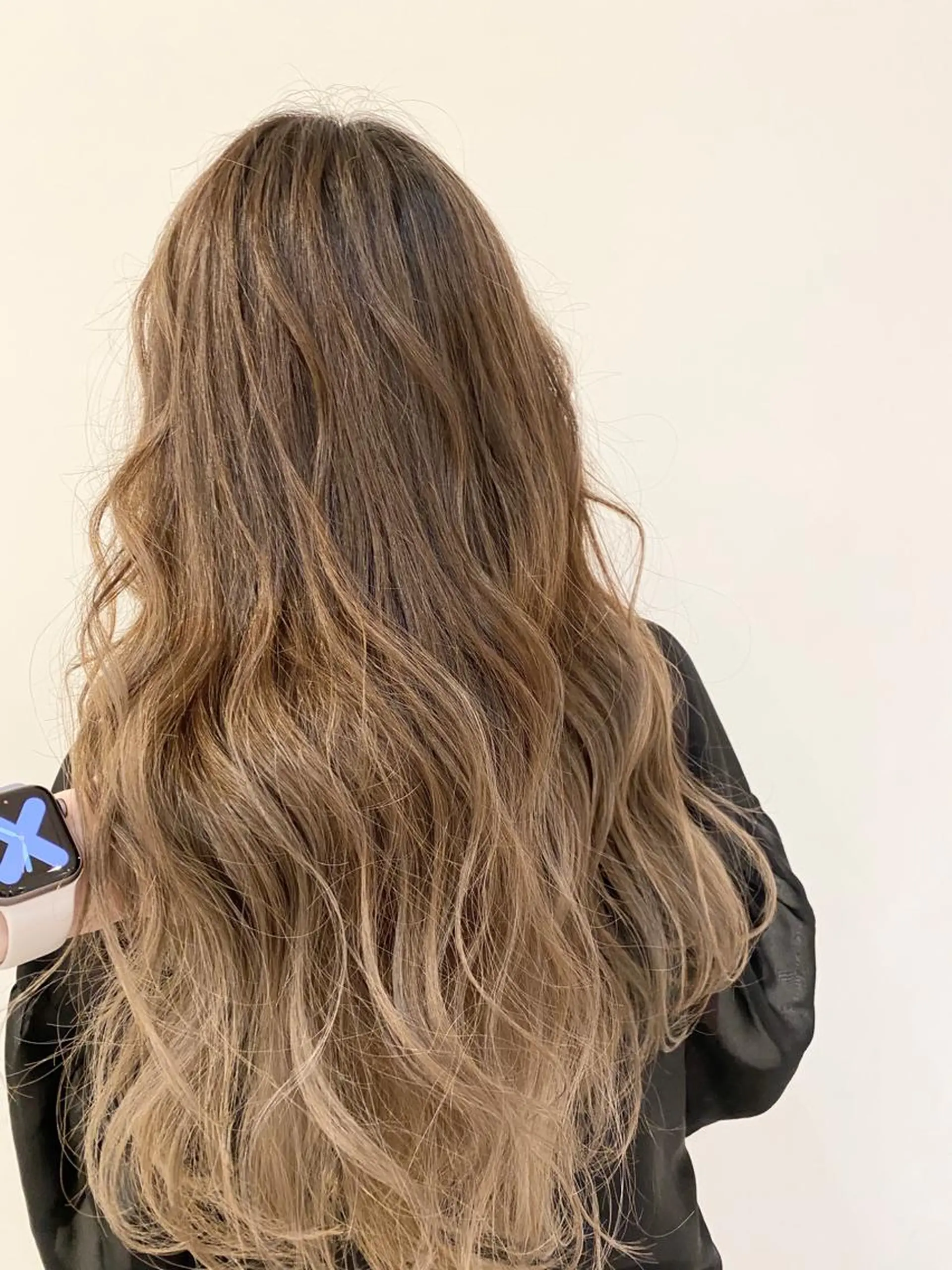 ロング カラー カット ヘアカラー トリートメント 美髪改善・エクステ・ ストレート/カンジのヘアスタイル