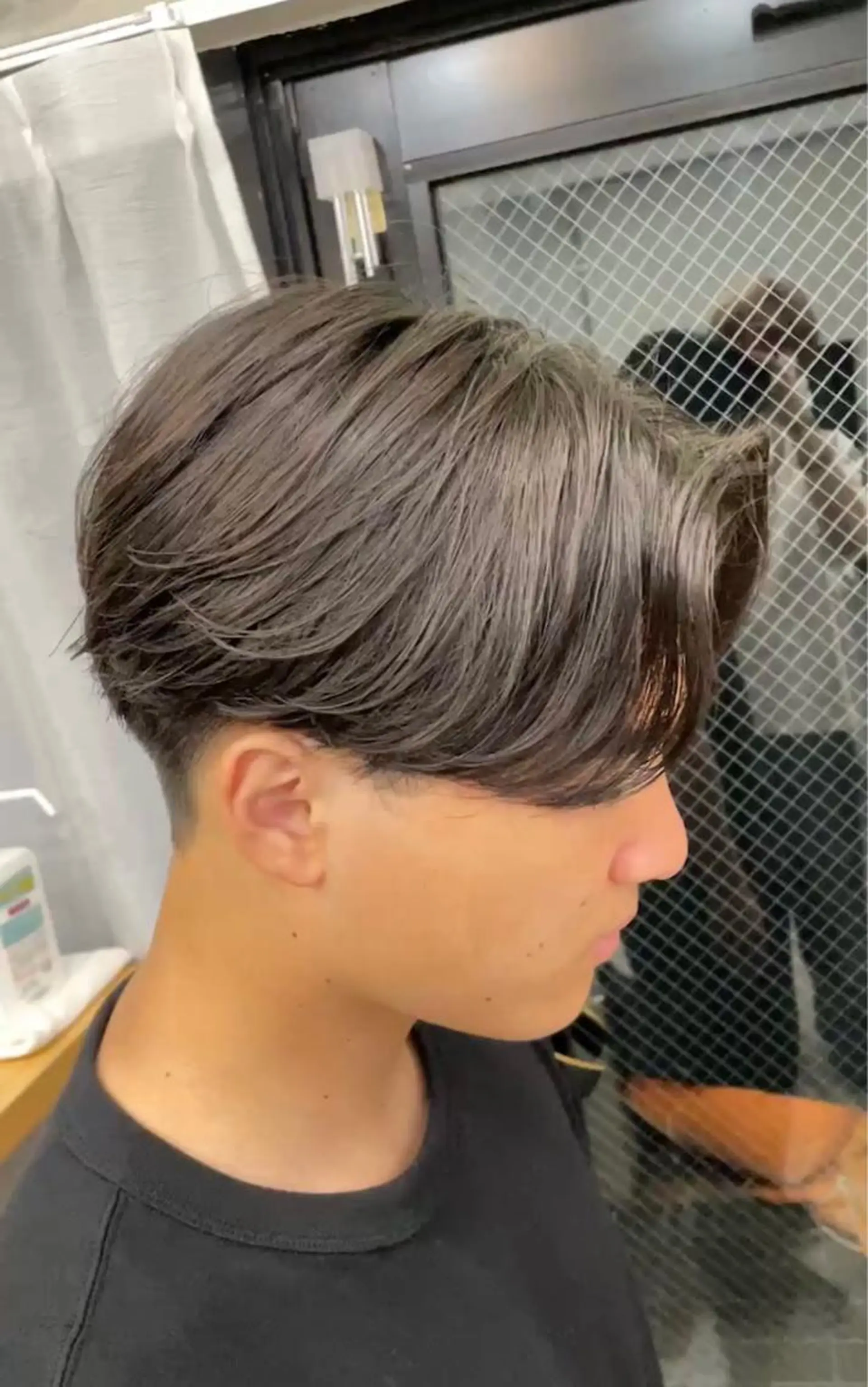 ミディアム カラー メンズ モナン新宿所属・曲がる縮毛 メンズ 毛流れ 佐々木 優のヘアスタイル