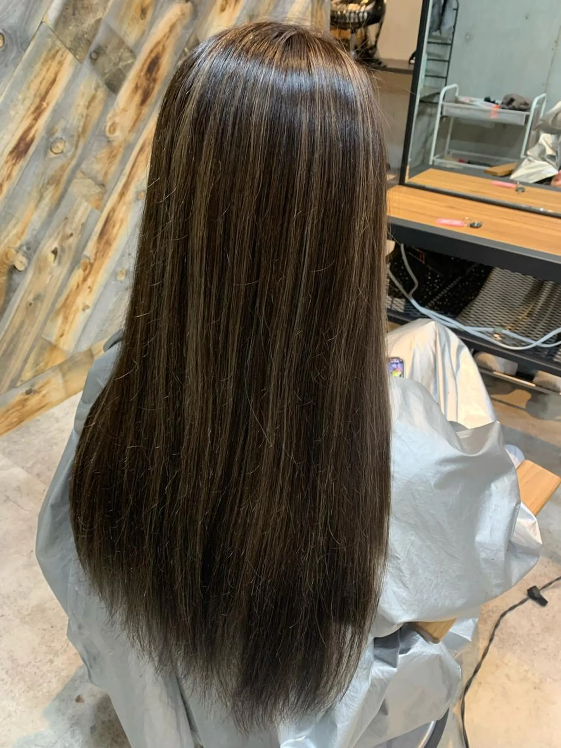 ロング ハイライト カット ヘアカラー トリートメント 山本 みきのヘアスタイル