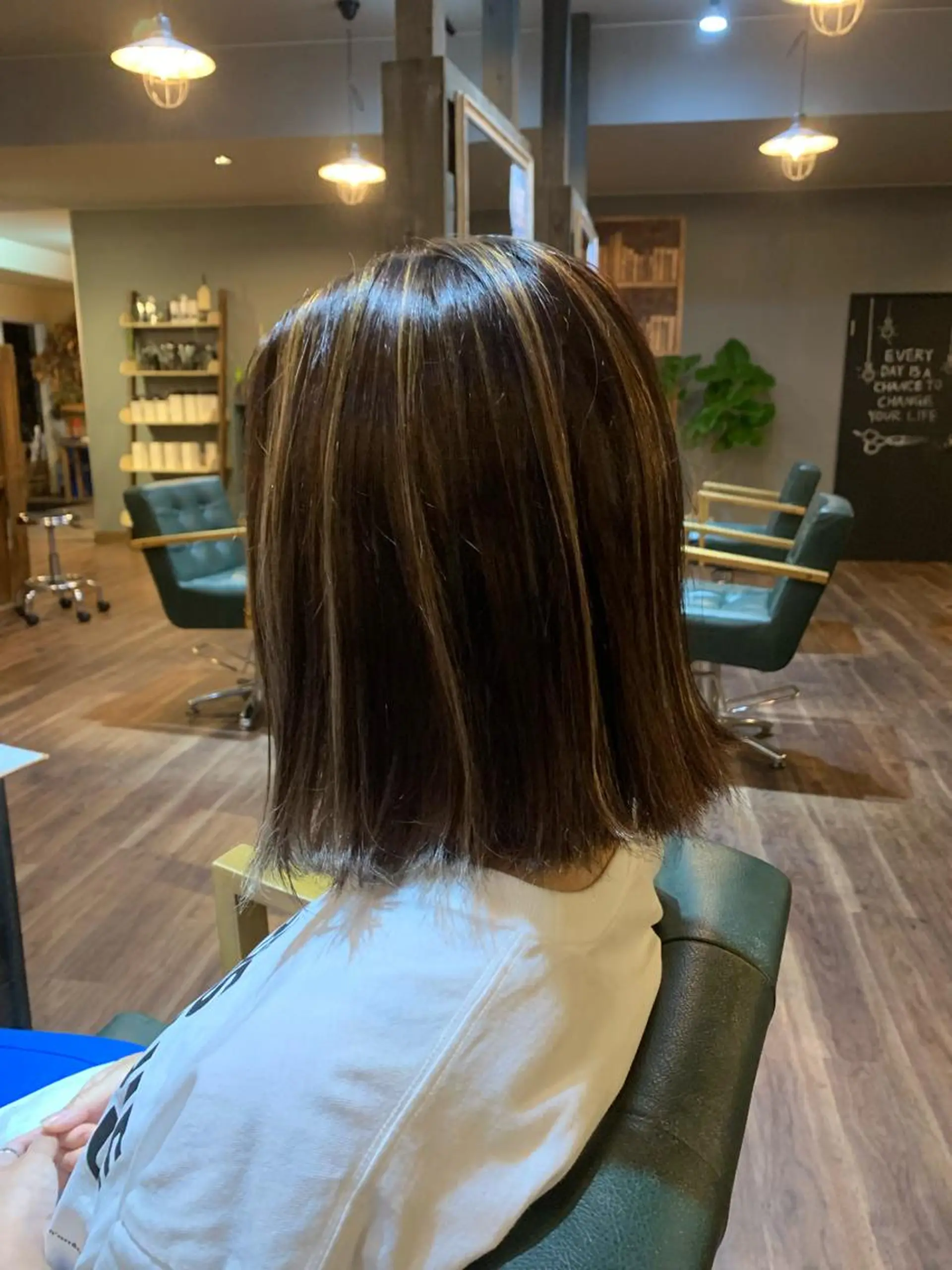 ショート カラー ハイライトカラー シルバー ハイライト 河村 健太のヘアスタイル