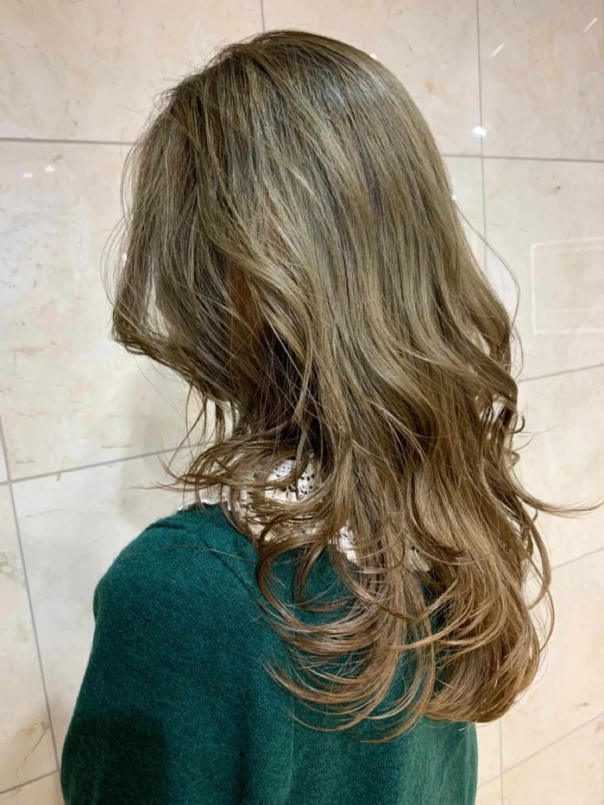 ロング カラー ブリーチ ハイライトカラー ハイライト 清水　仰士 ROW町田のヘアスタイル