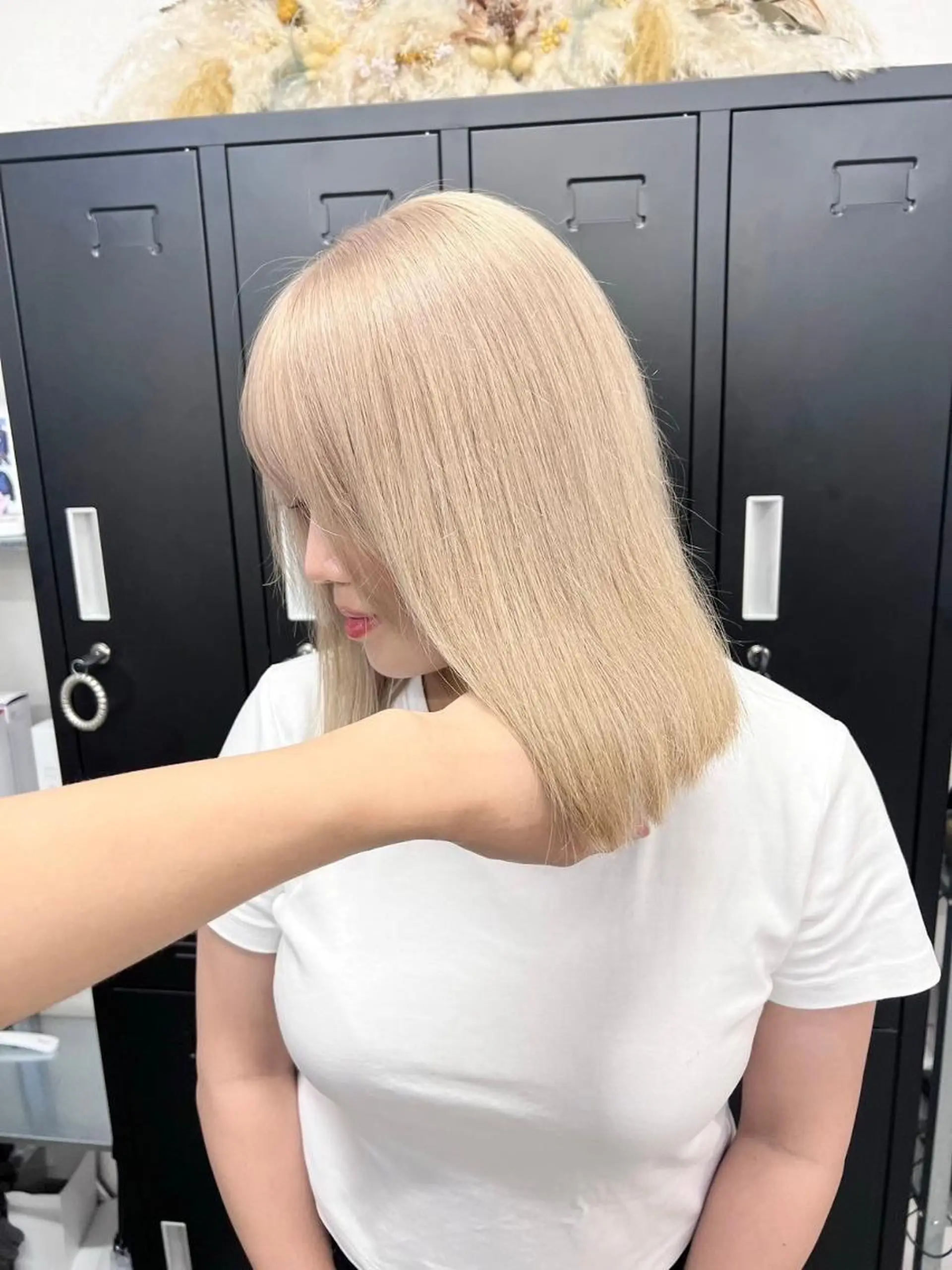 カラー セミロング カラーソムリエ認定 茶屋町Eir岩本のヘアスタイル