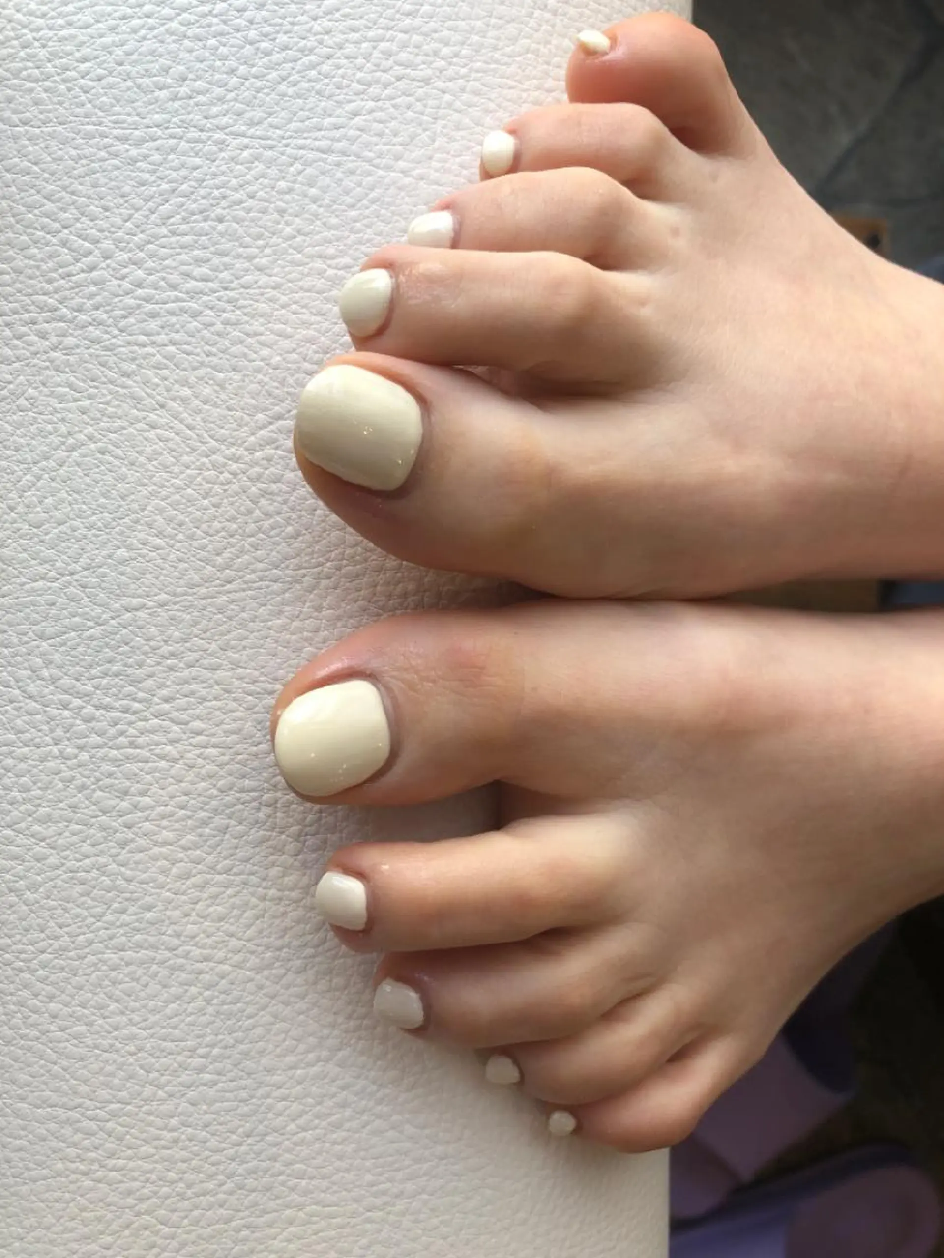 ネイル フットネイル ワンカラーネイル フットネイル Total Beauty LUANA所属・LUANA 里菜のネイルデザイン