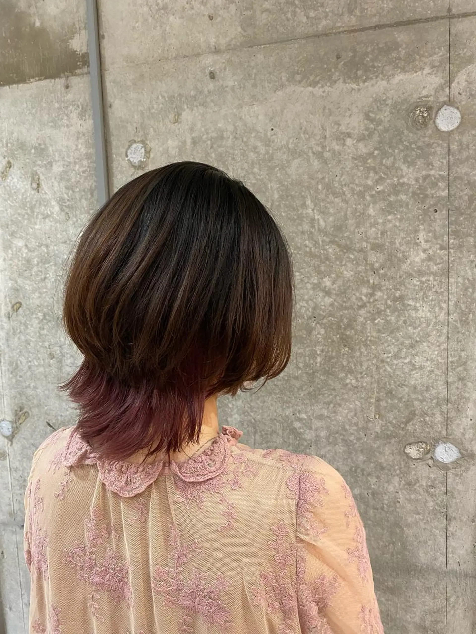 ミディアム パープルカラー 齋藤 椋哉のヘアスタイル