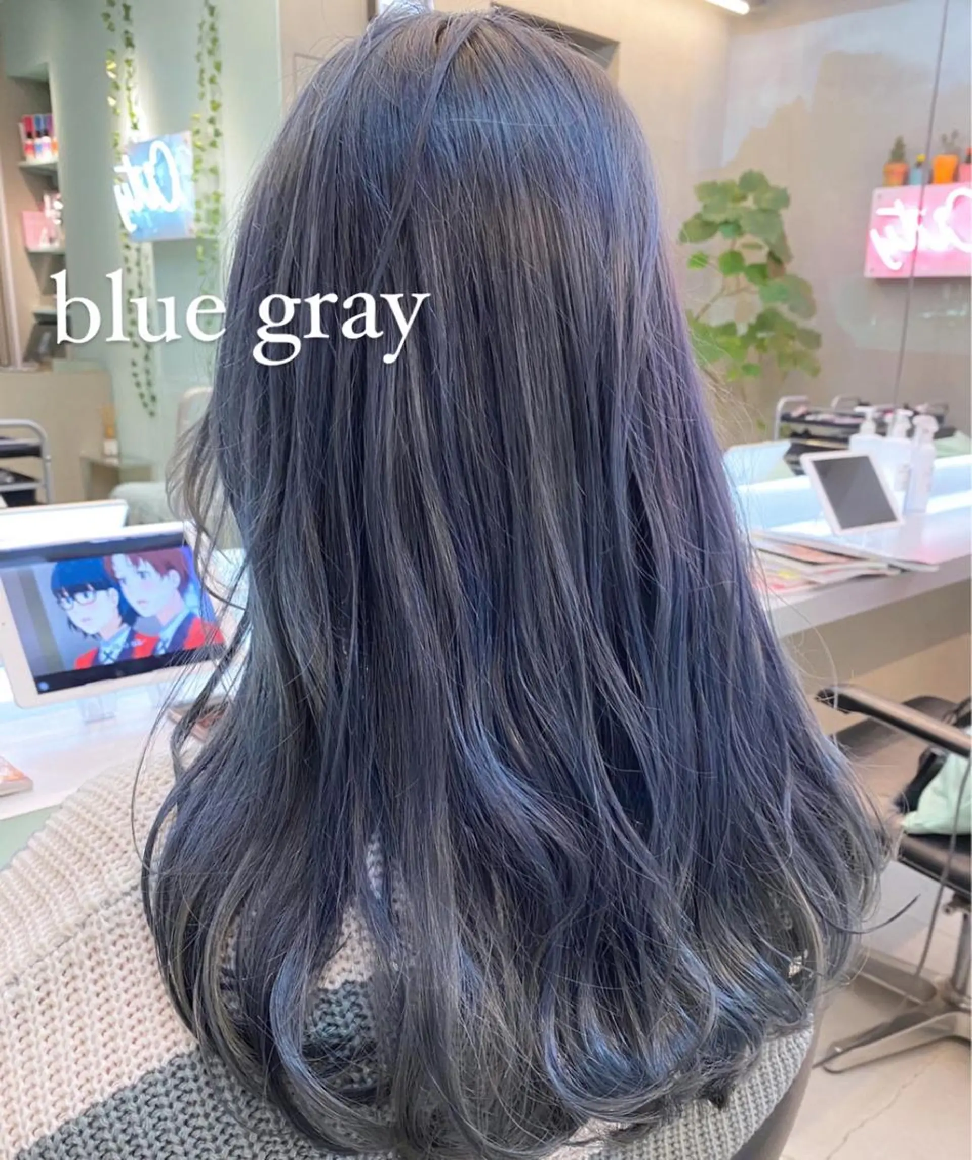 ロング カラー 岡野 静華のヘアスタイル