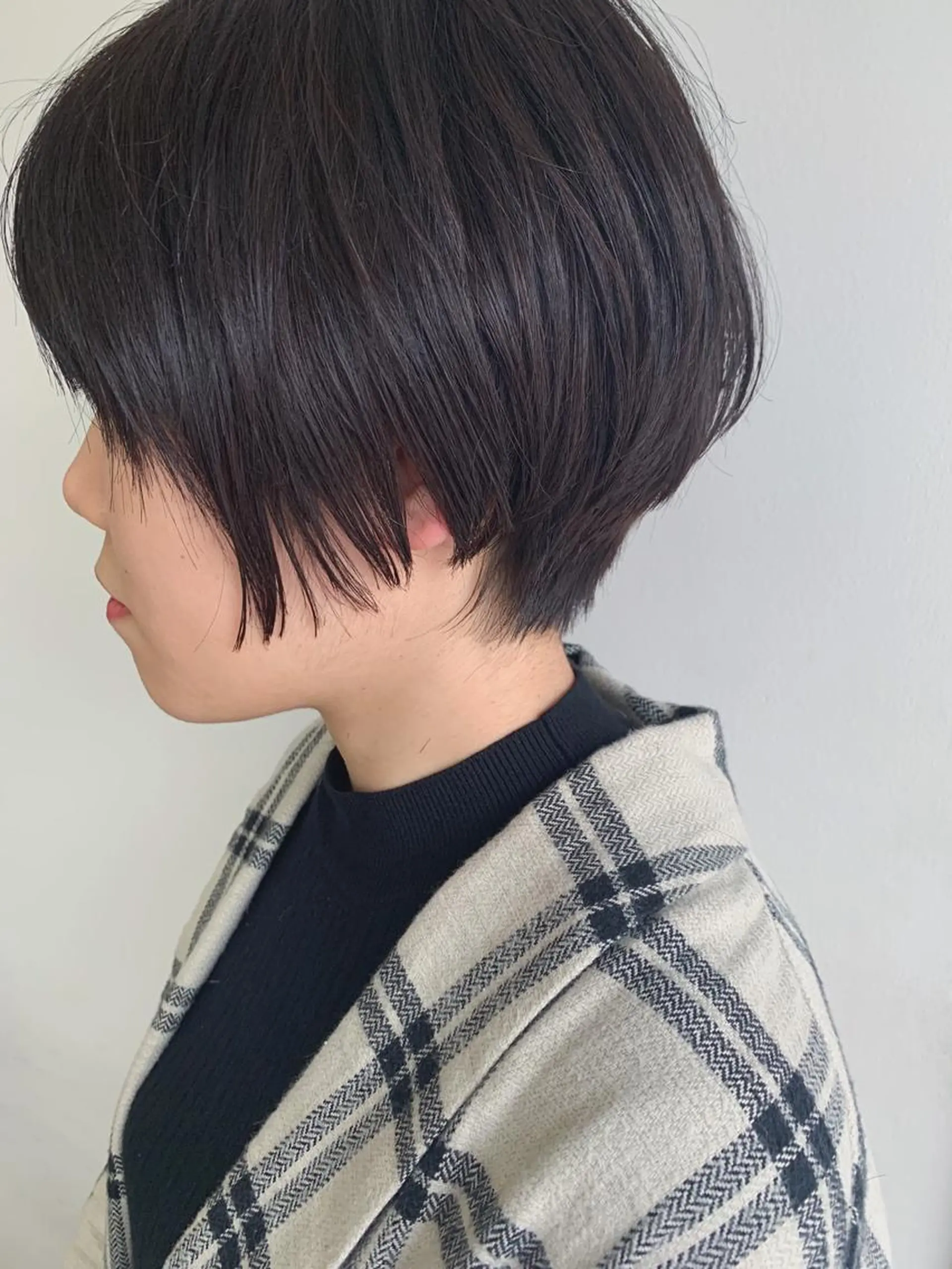 ショート nuu所属・💜ショート💜 ウルフ、ボブ二色亜美のヘアスタイル