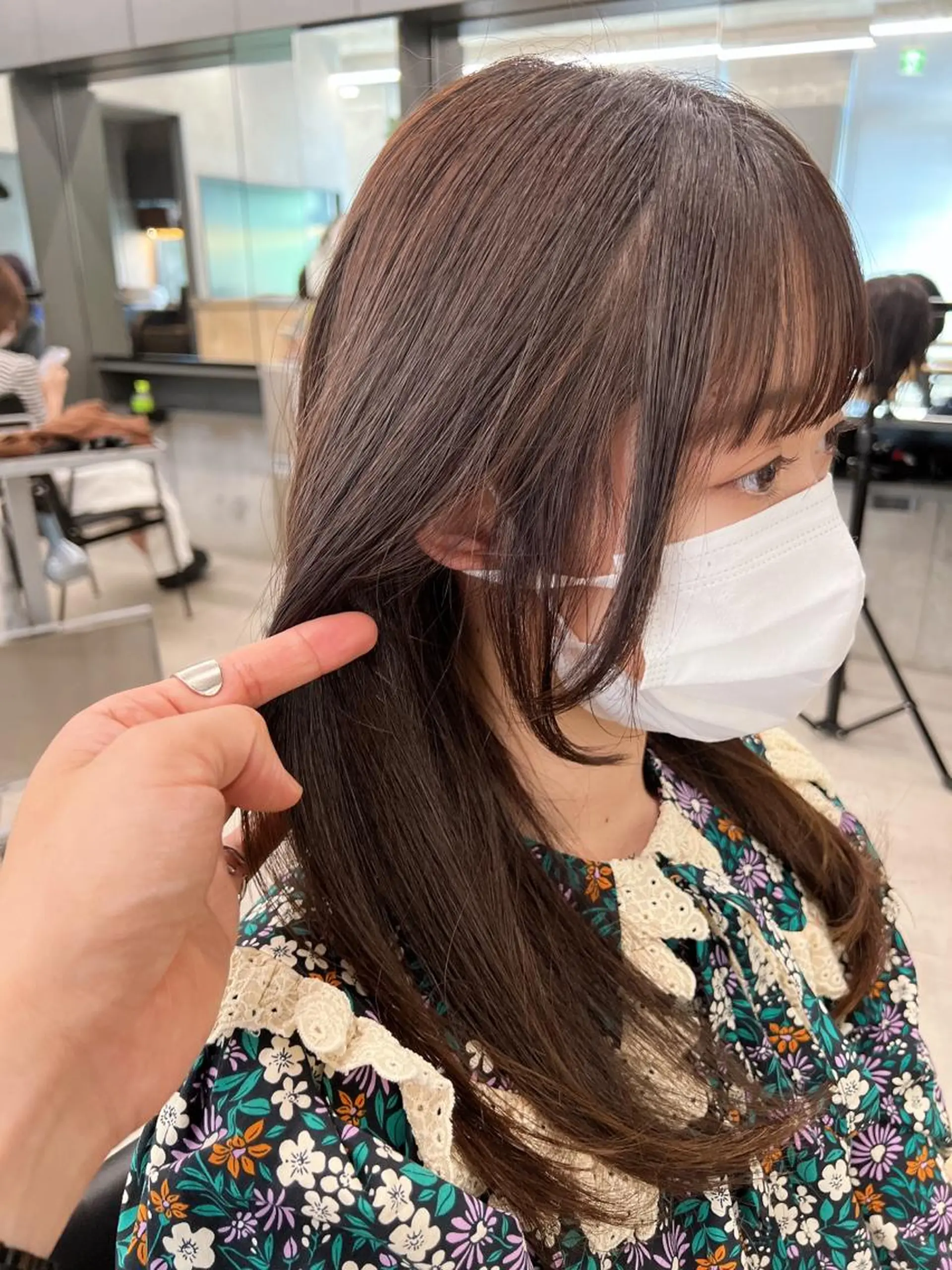 ロング 顔周りカット カット 誰よりも丁寧なカット 🍀小林輝のヘアスタイル