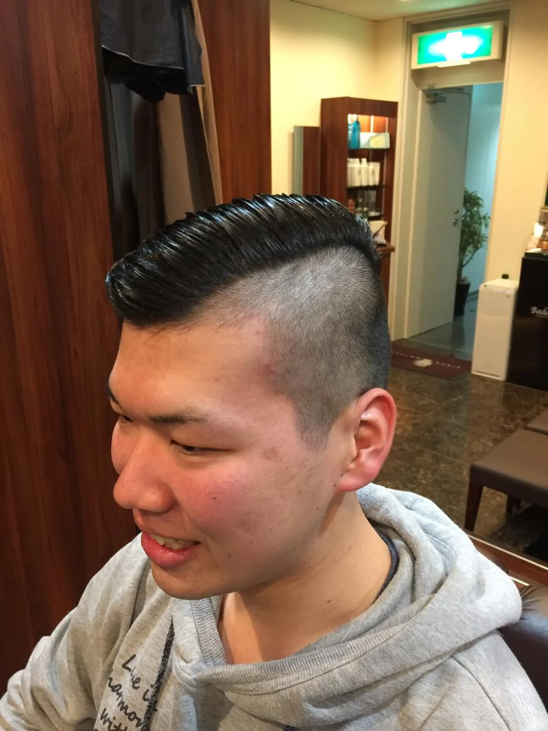 ショート 赤坂barber 古澤慶一郎【モテ髪】のヘアスタイル