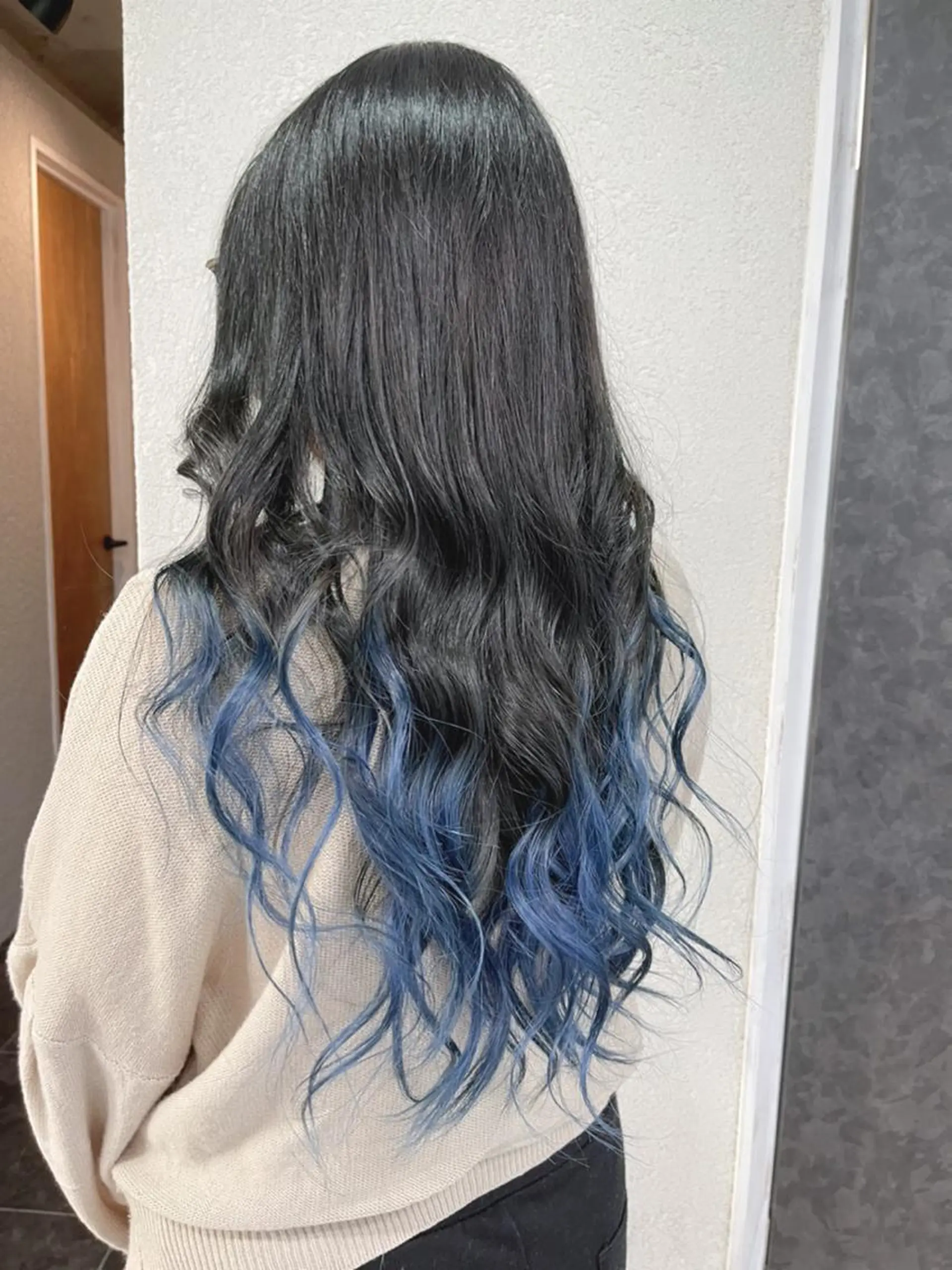 ロング カット ヘアカラー 🔥ブリーチカラー 槙川のヘアスタイル