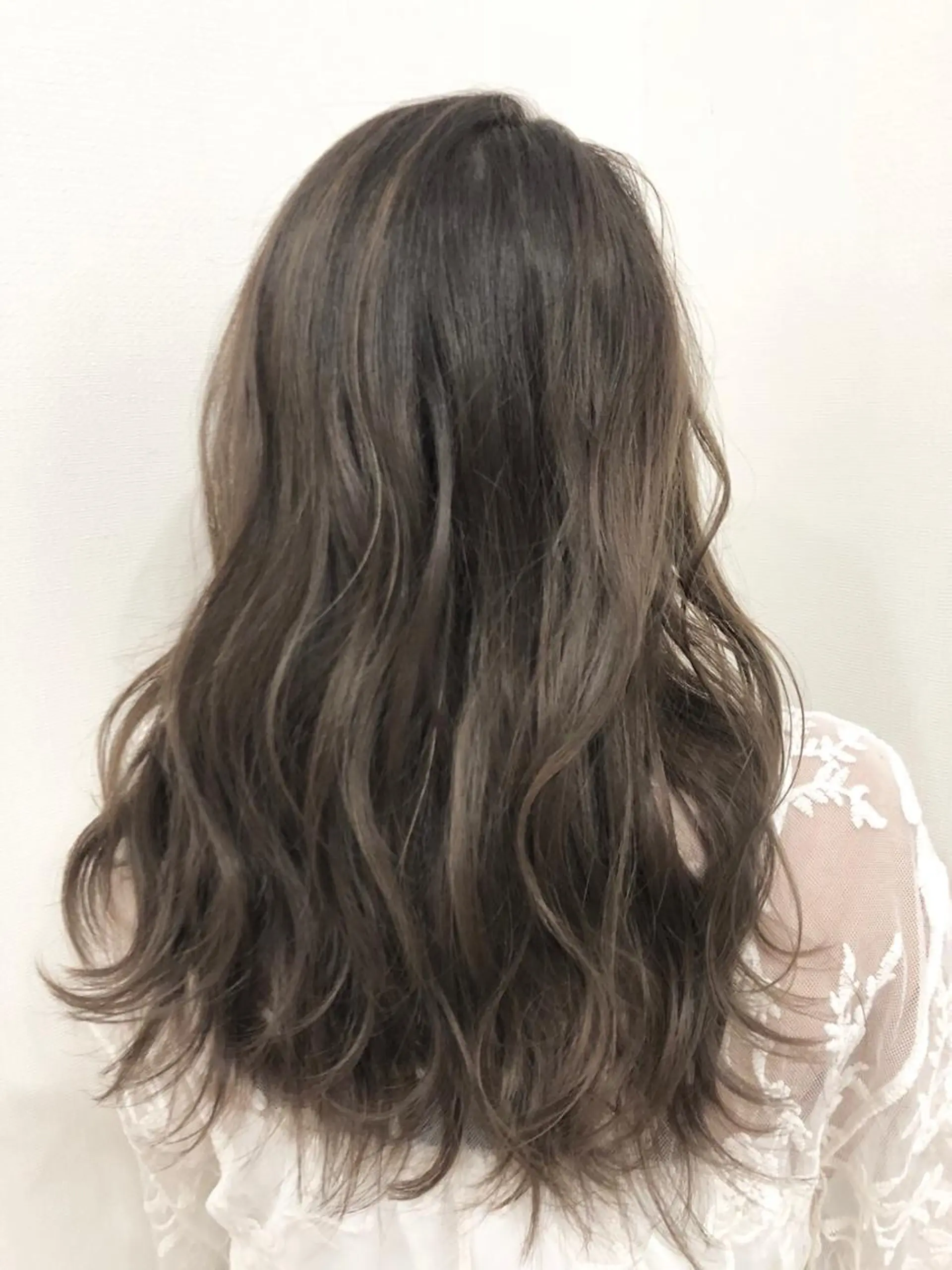 セミロング カラー ヘアアレンジ グレージュ Asian Hair &Eyebrowのヘアスタイル