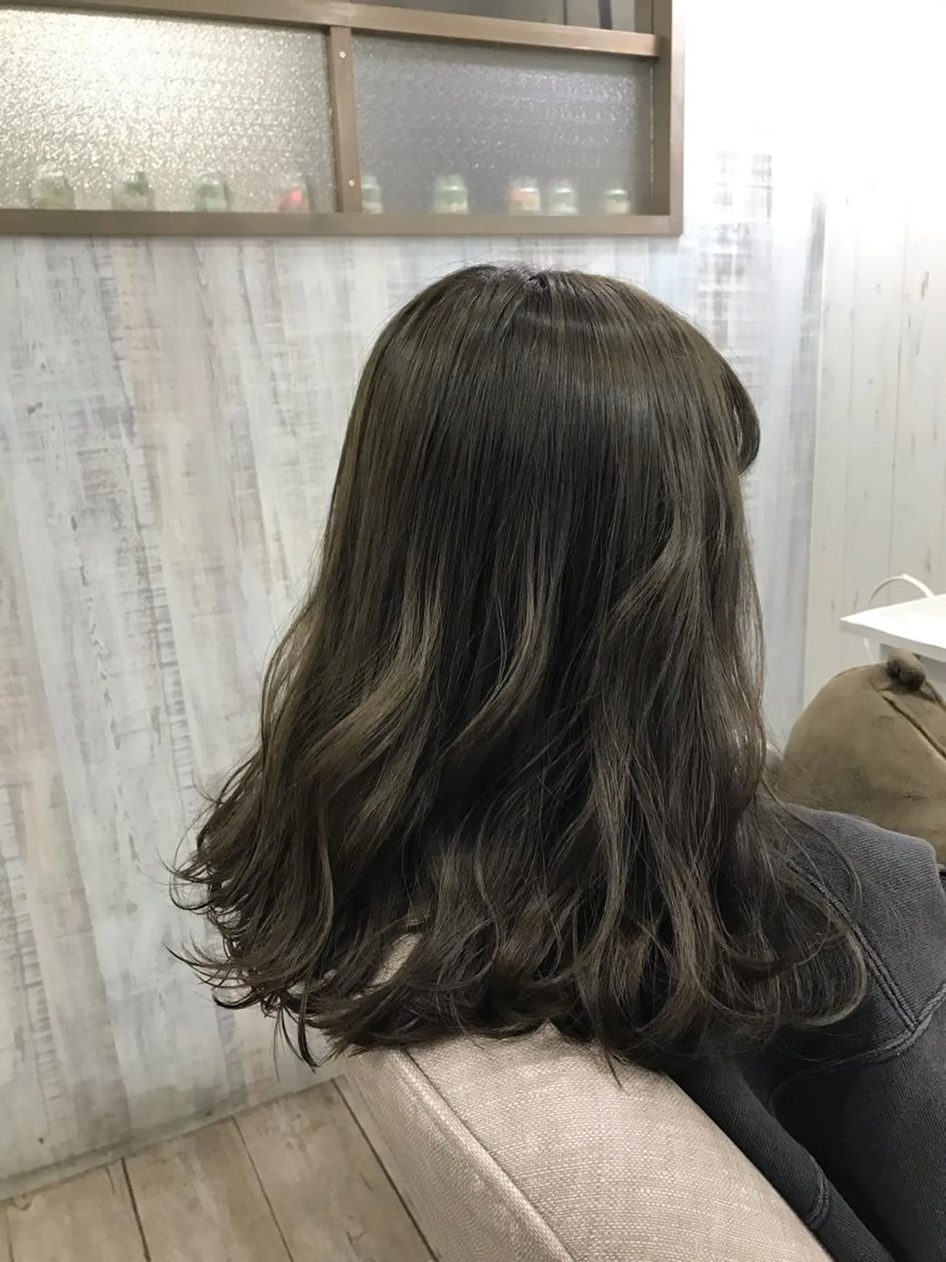 セミロング ネモトメイナ🌿‬ 今月末で退職しますのヘアスタイル