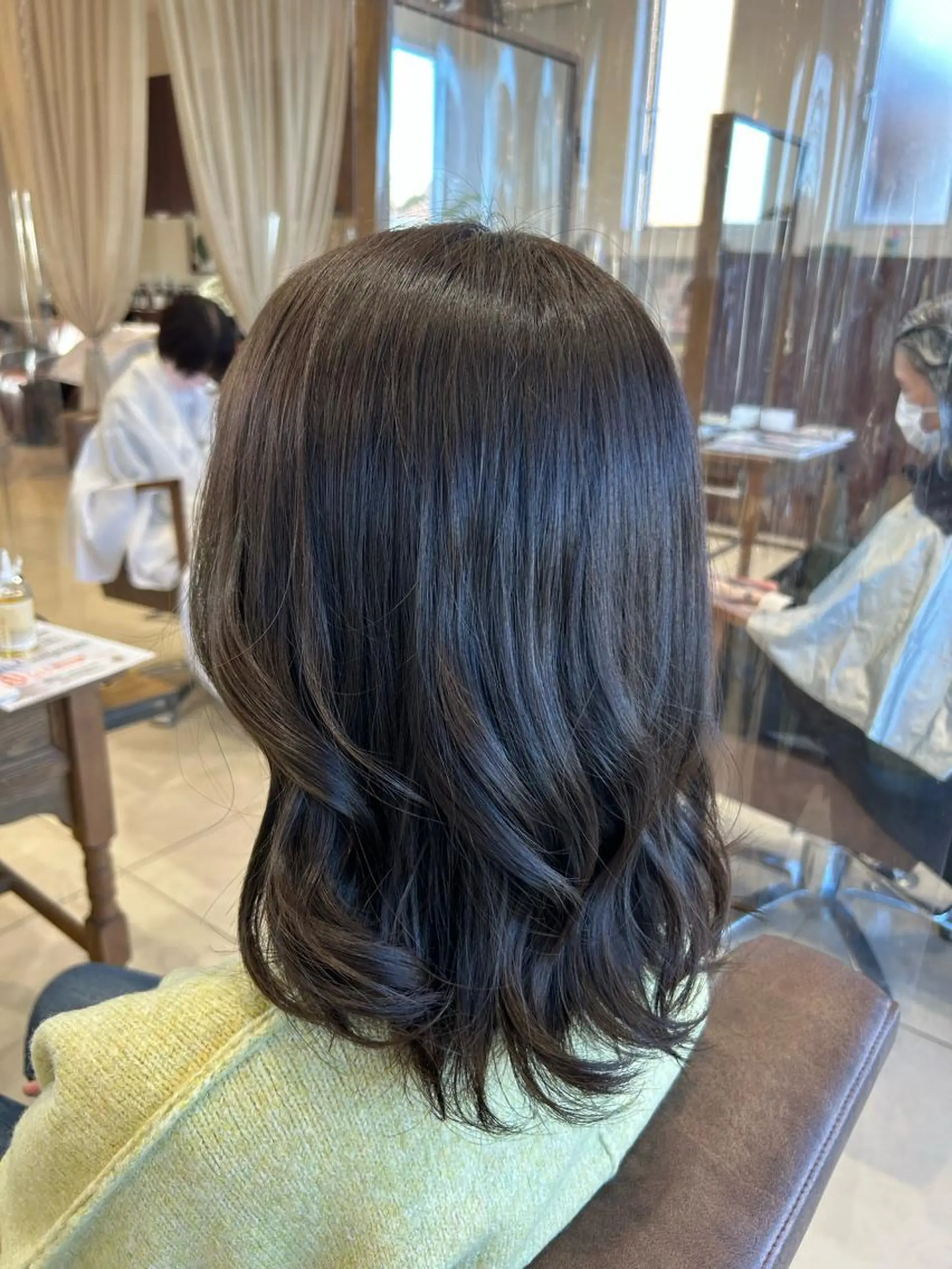 カラー 山村紗慧/透明感カラ ー/クロスパーマのヘアスタイル