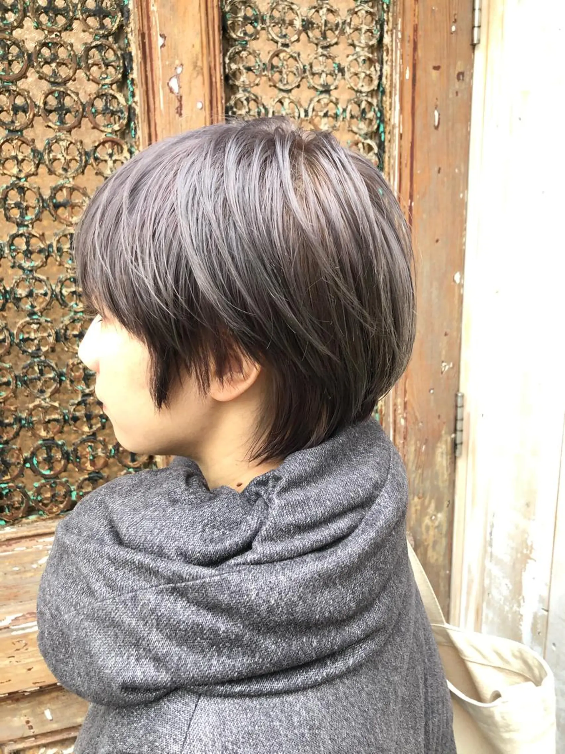 ショート カラー ブリーチ 舘野 太嘉宏のヘアスタイル