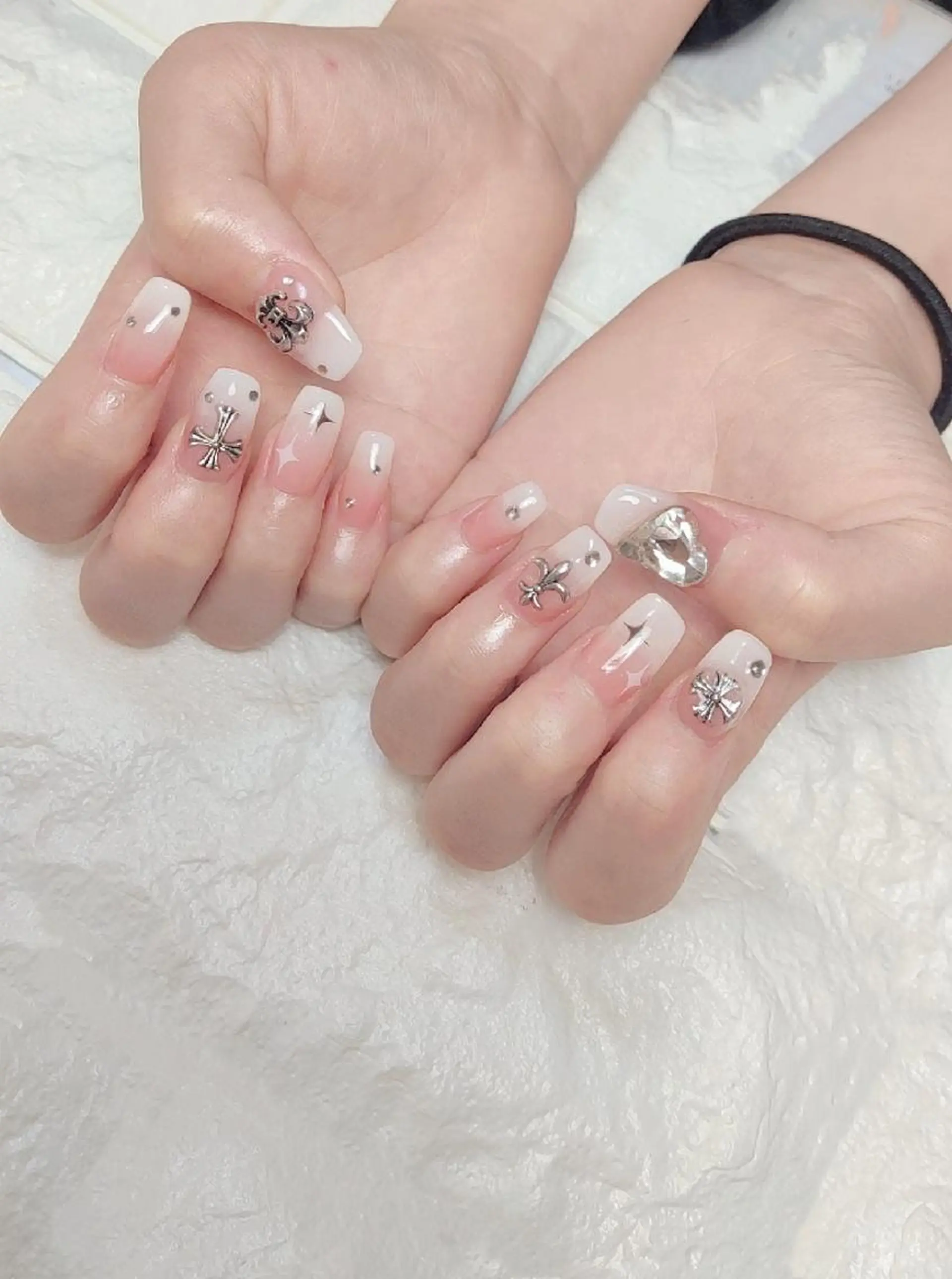 ネイル ハンドネイル E·U·B ネイル所属・横浜市中区曙町 E·U·Bネイルのネイルデザイン