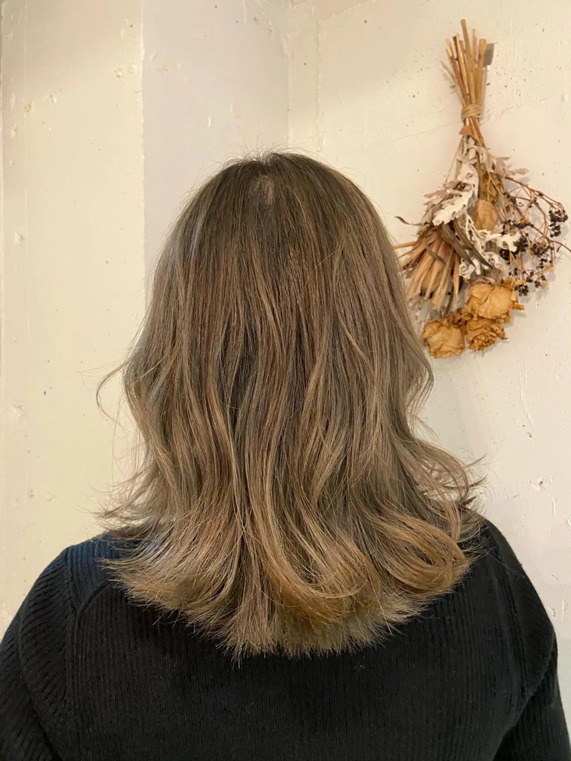 ミディアム カラー ベージュカラー ハイライトカラー ハイライト なかまみさと 🌼極上ヘッドスパのヘアスタイル