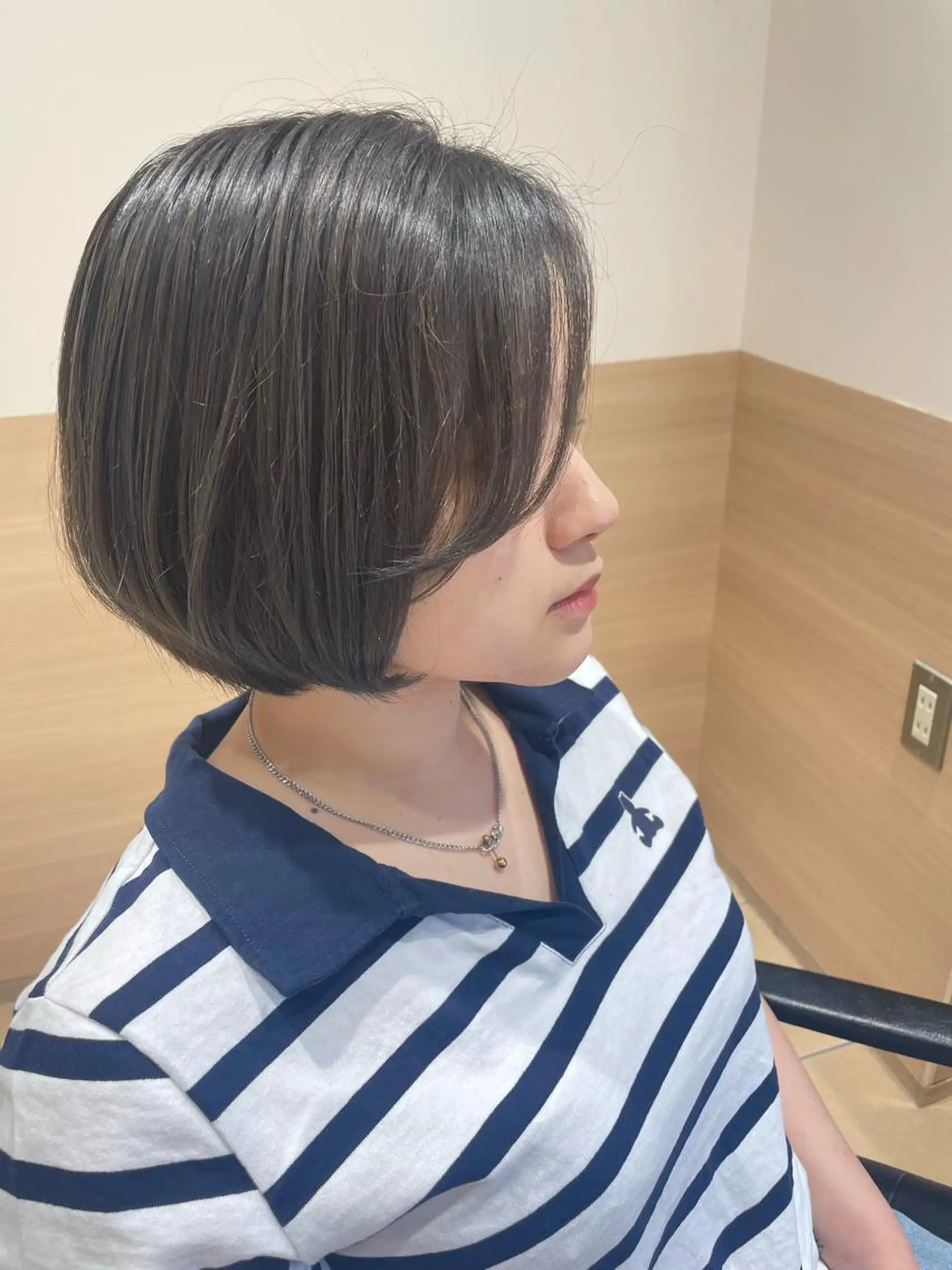 ショート カラー ワンレンボブ ブラウンカラー ケアカラー ピンクカラー ピンクブラウン カット GO TODAY SHAiRE SALON所属・天野 瑠真のヘアスタイル