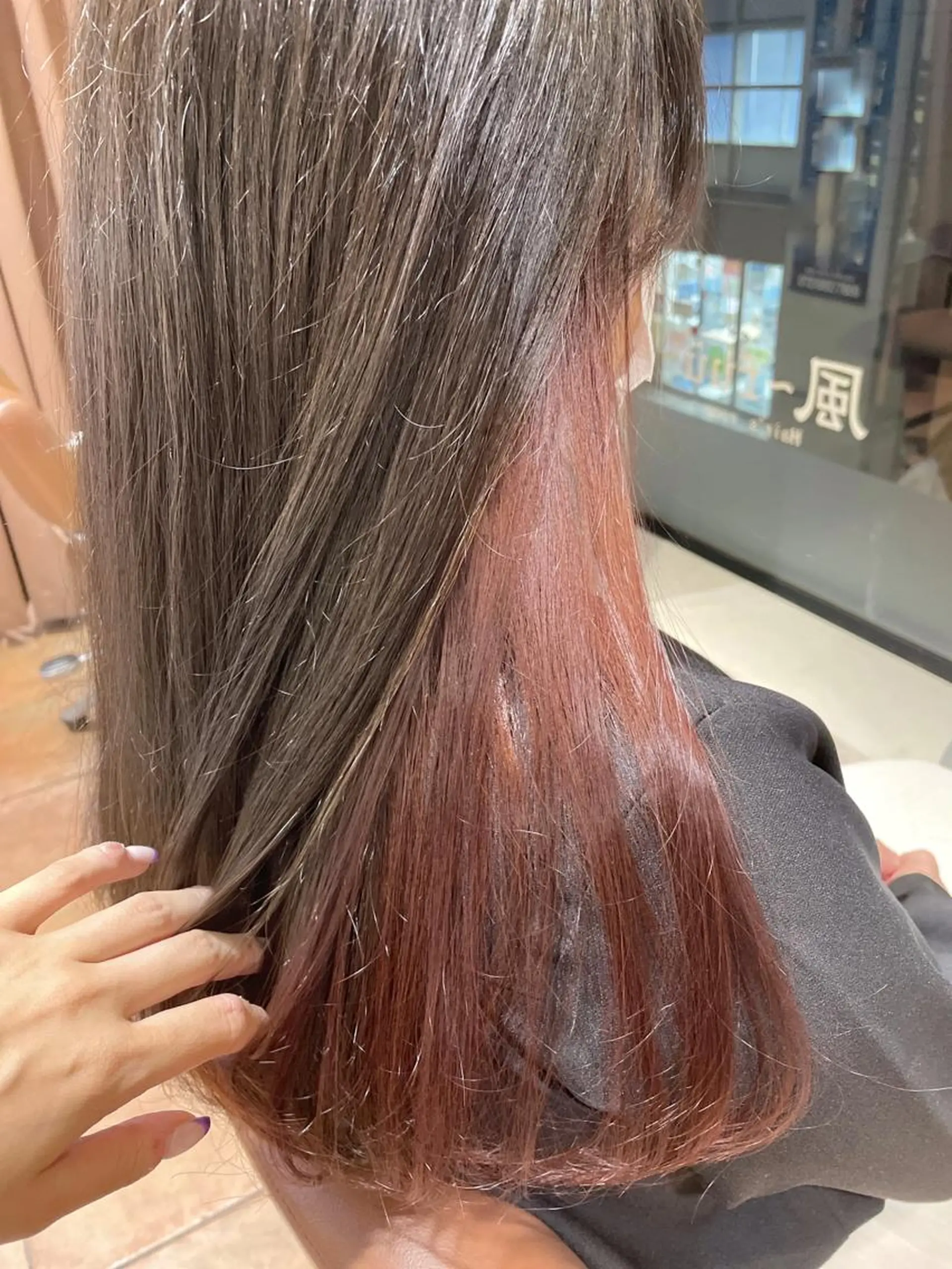 ロング カラー インナーカラー 杉村 未来のヘアスタイル