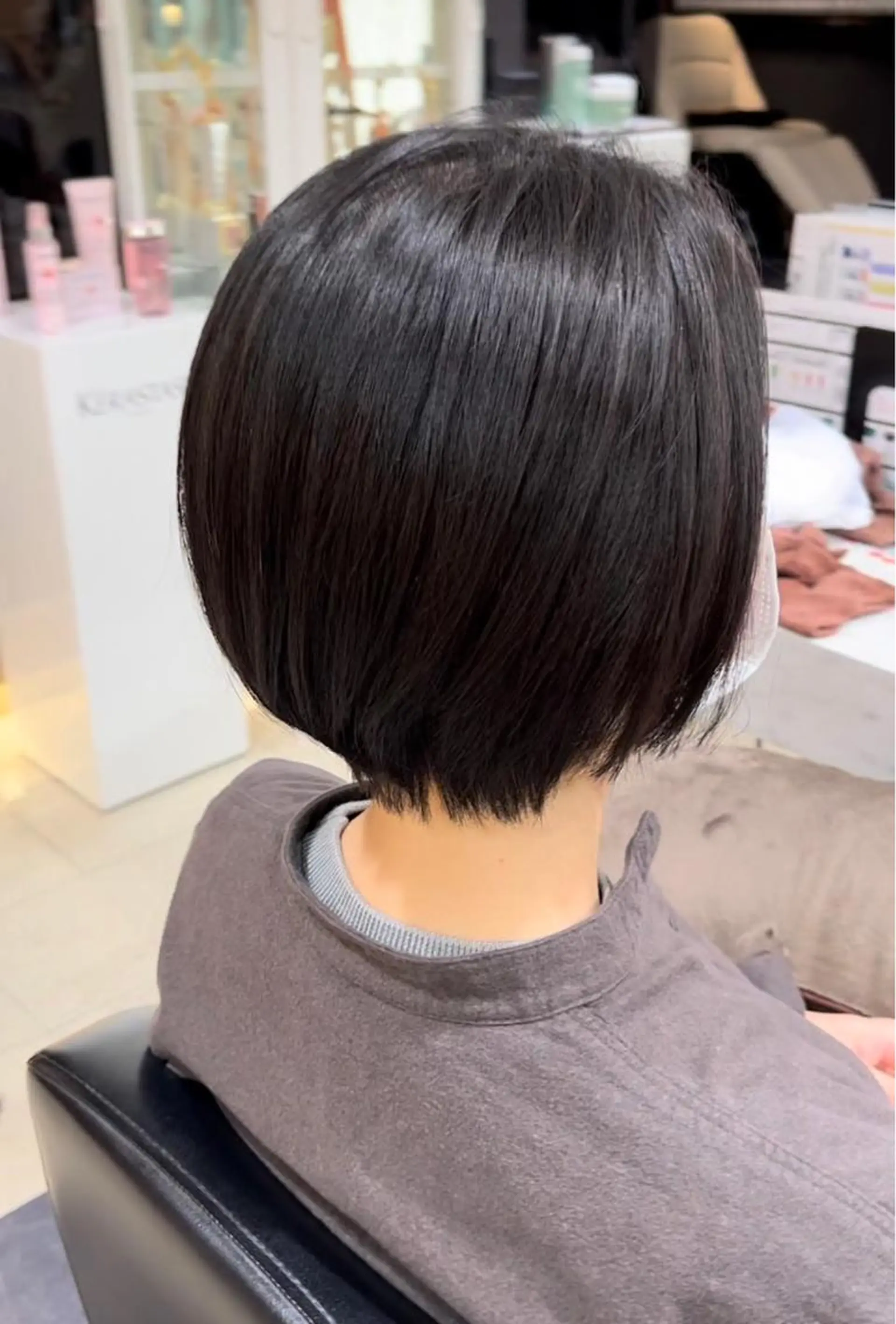 ショート 大人女性ぼかし メンズ強化🦙平作のヘアスタイル