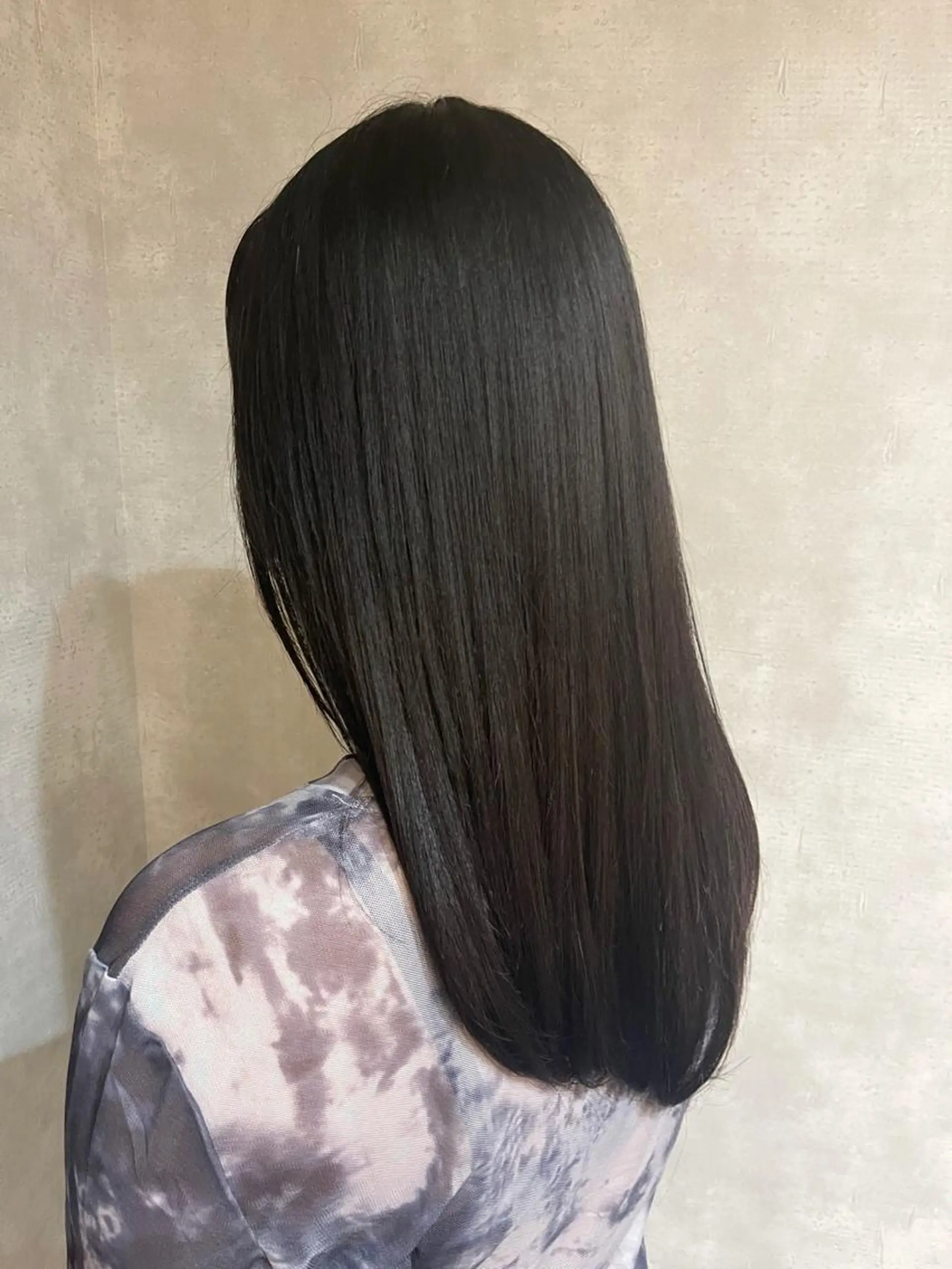 セミロング 髪質改善 alotta所属・栗本 博史のヘアスタイル