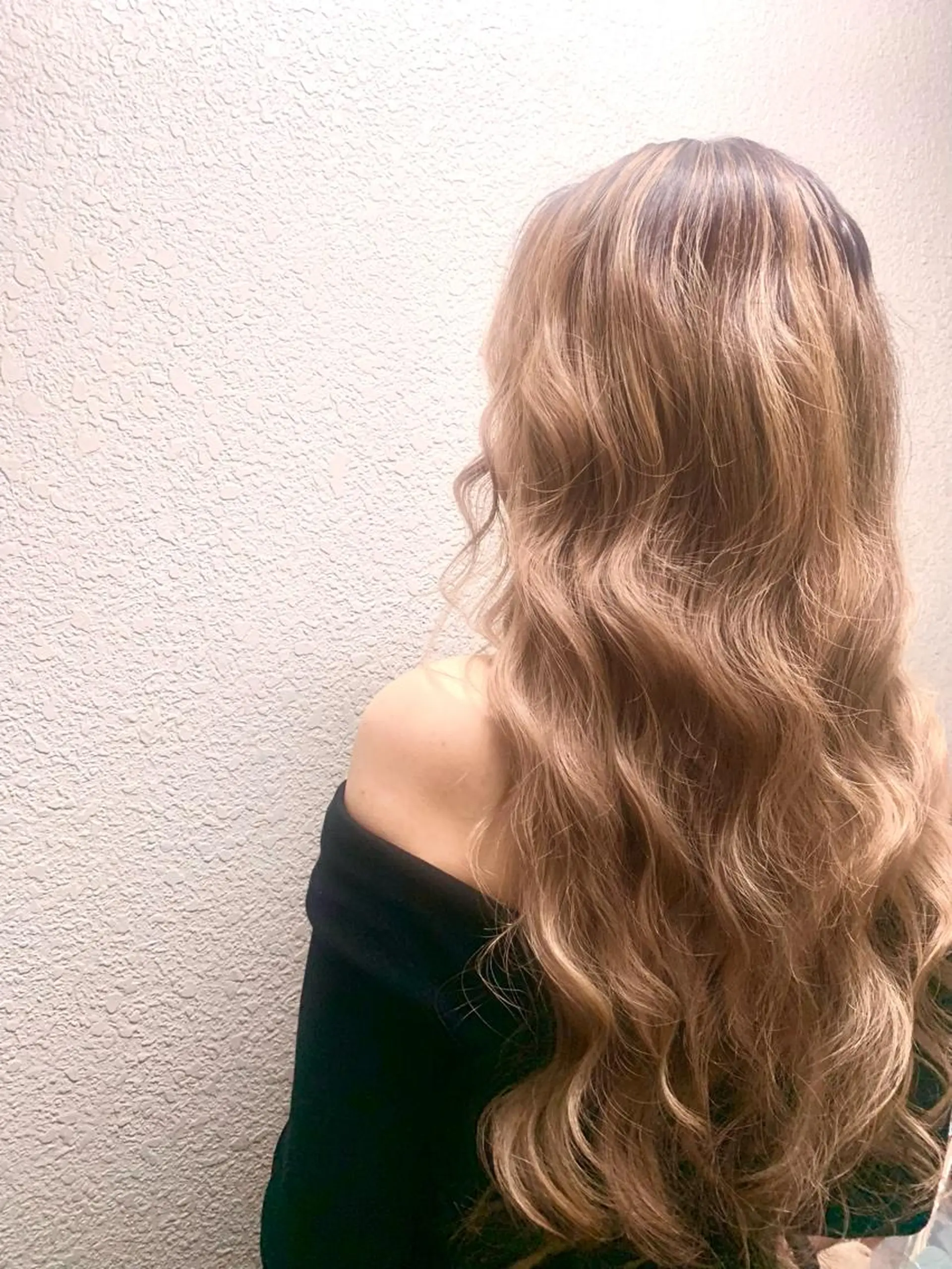 ロング カラー バレイヤージュ ベージュカラー ミルクティーベージュ レイヤーカット 新宿/韓国レイヤー/ 顔周りカット松本美晴のヘアスタイル