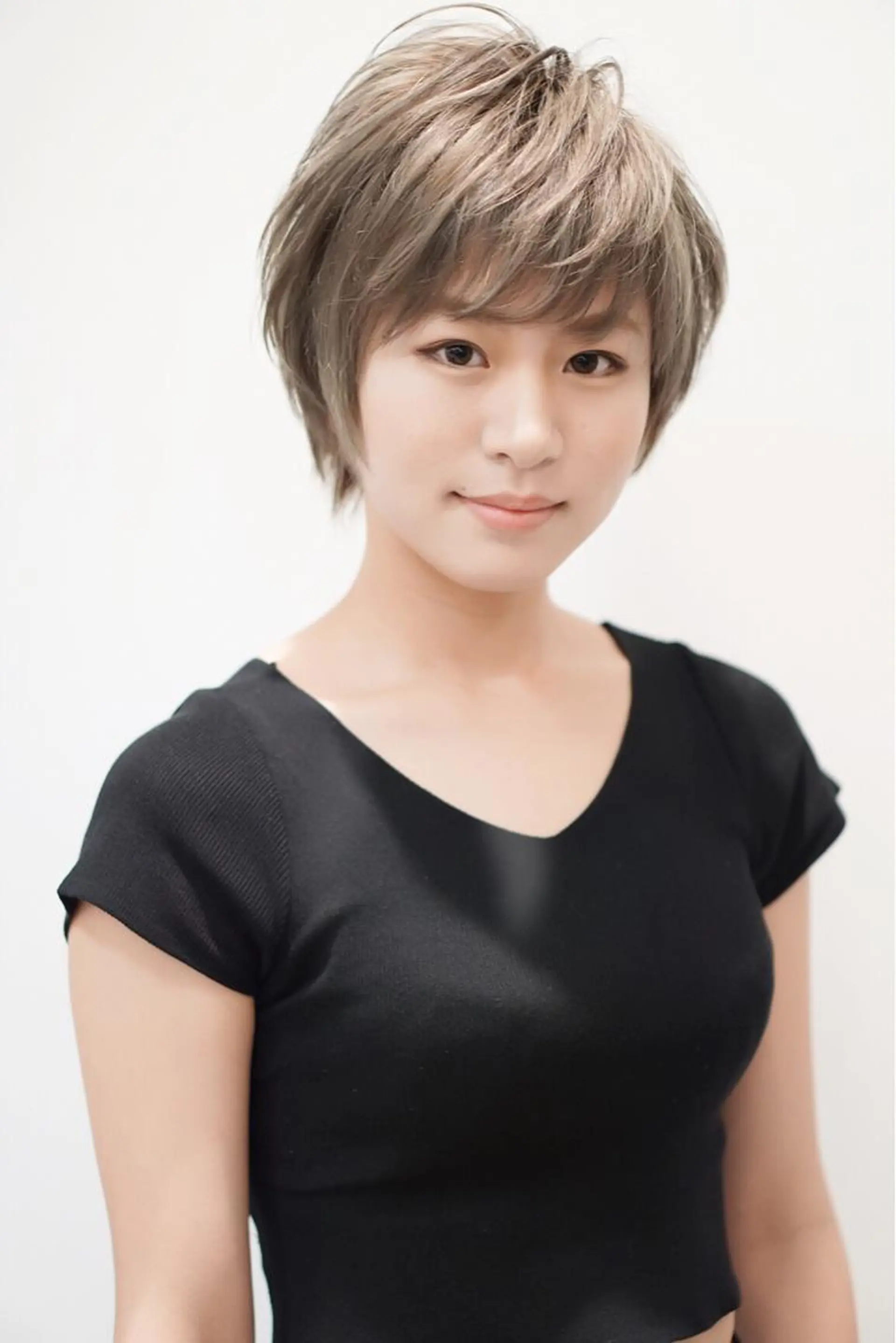 ショート カラー ハイトーンカラー ショートヘア ウルフカット ディレクター ノナカのヘアスタイル