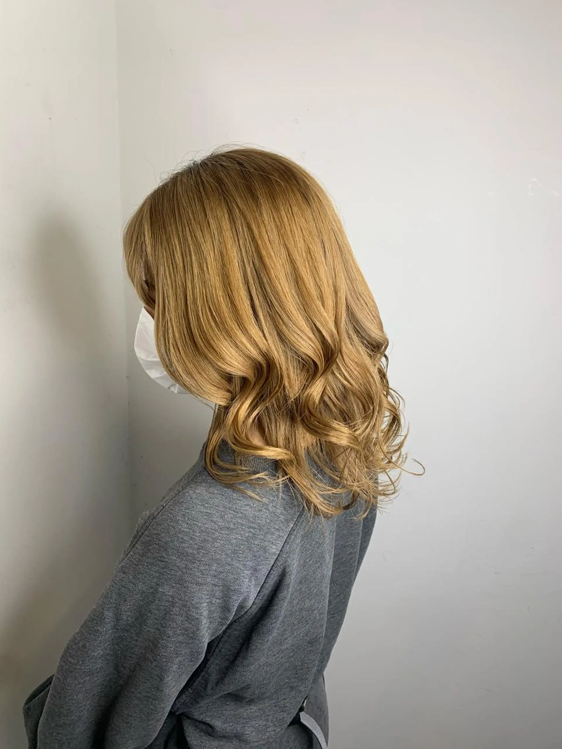 セミロング メンズバレイヤージュ 斉藤春のヘアスタイル