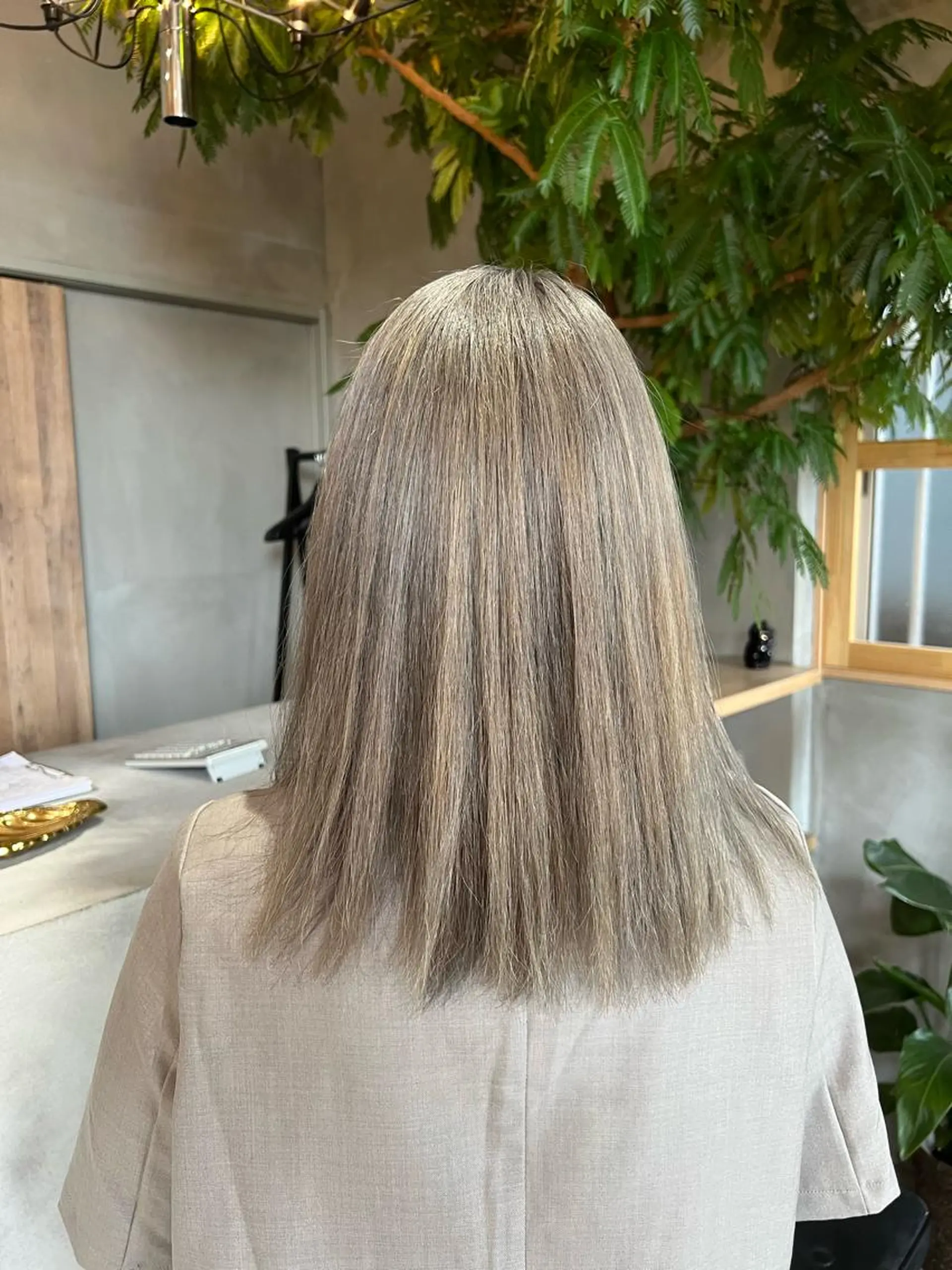 ロング カラー ハイライトカラー イルミナカラー ボブ ハイライト 髪質改善 SHINYA シンヤヘアーズのヘアスタイル