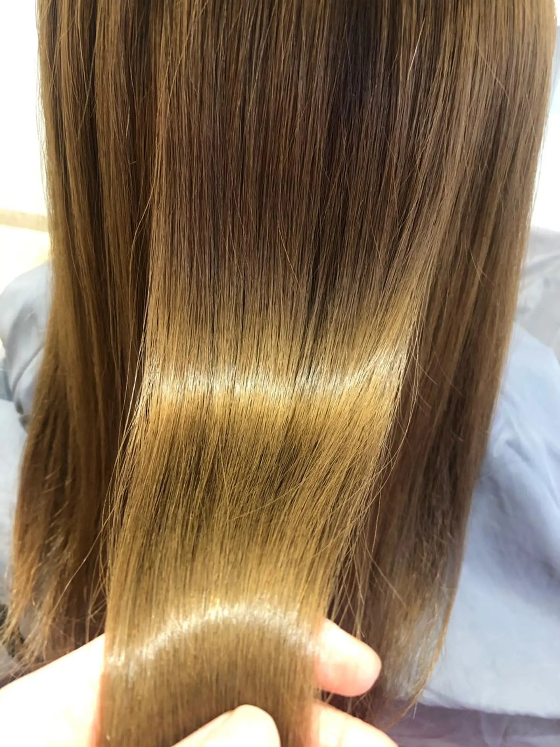 セミロング 🩰オリーブ/ ベージュ松本咲花🩰のヘアスタイル