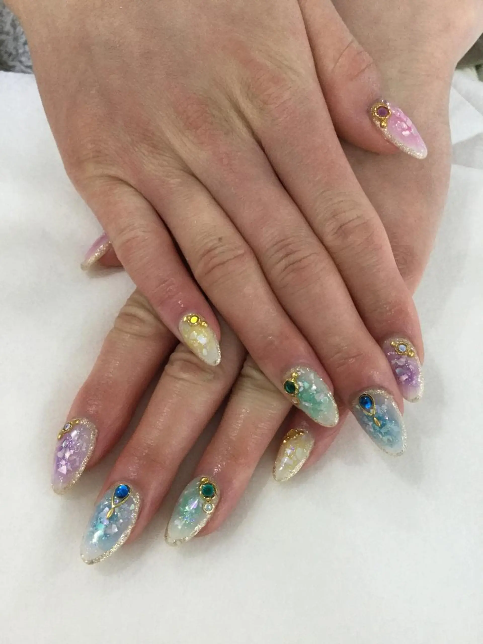 ネイル ハンドネイル 💎🐰 saki. m 🐰💎のネイルデザイン