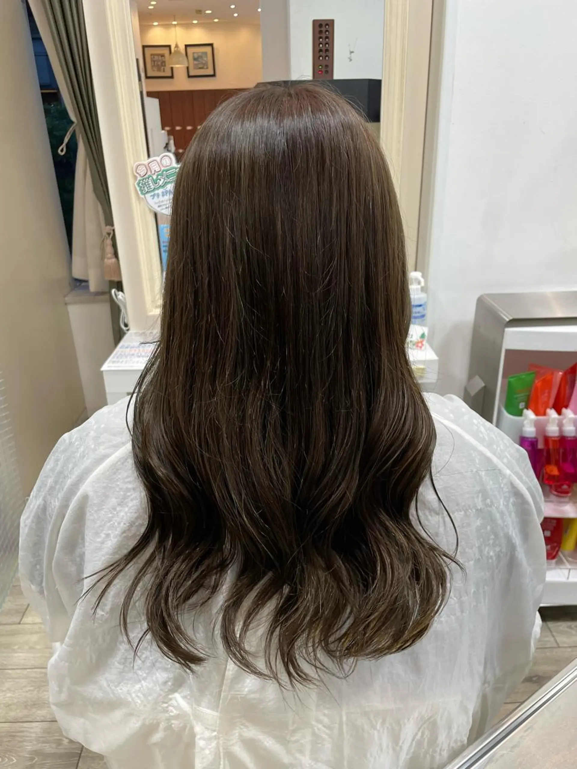 ロング カラー オリーブカラー 豊田 智美のヘアスタイル