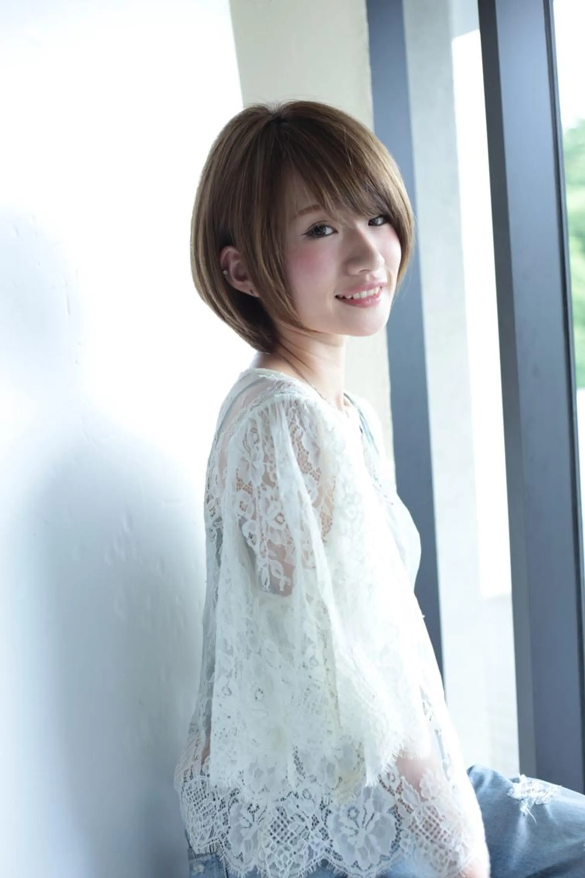 ミディアム 松島 涼花のヘアスタイル